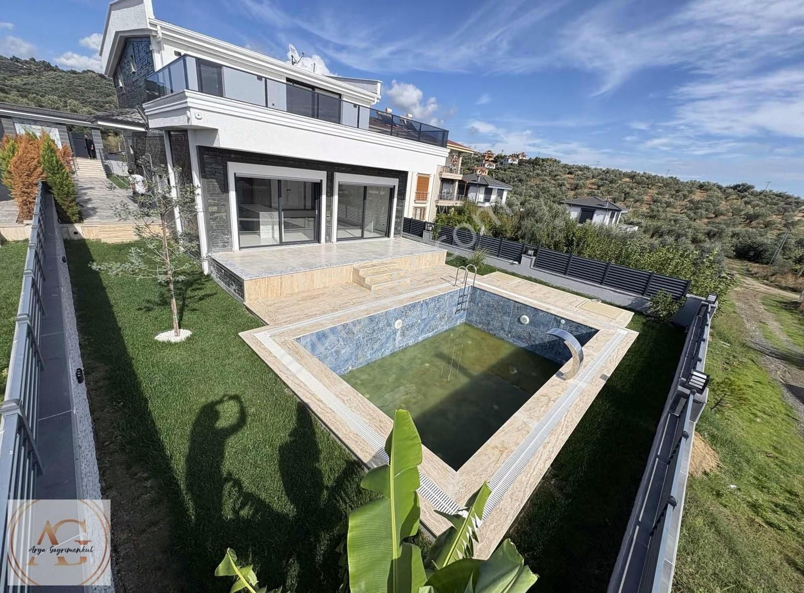 Arya'dan Şık Tasarımlı Dağ Ve Deniz Manzaralı 4+1 Müstakil Villa - Görsel 11