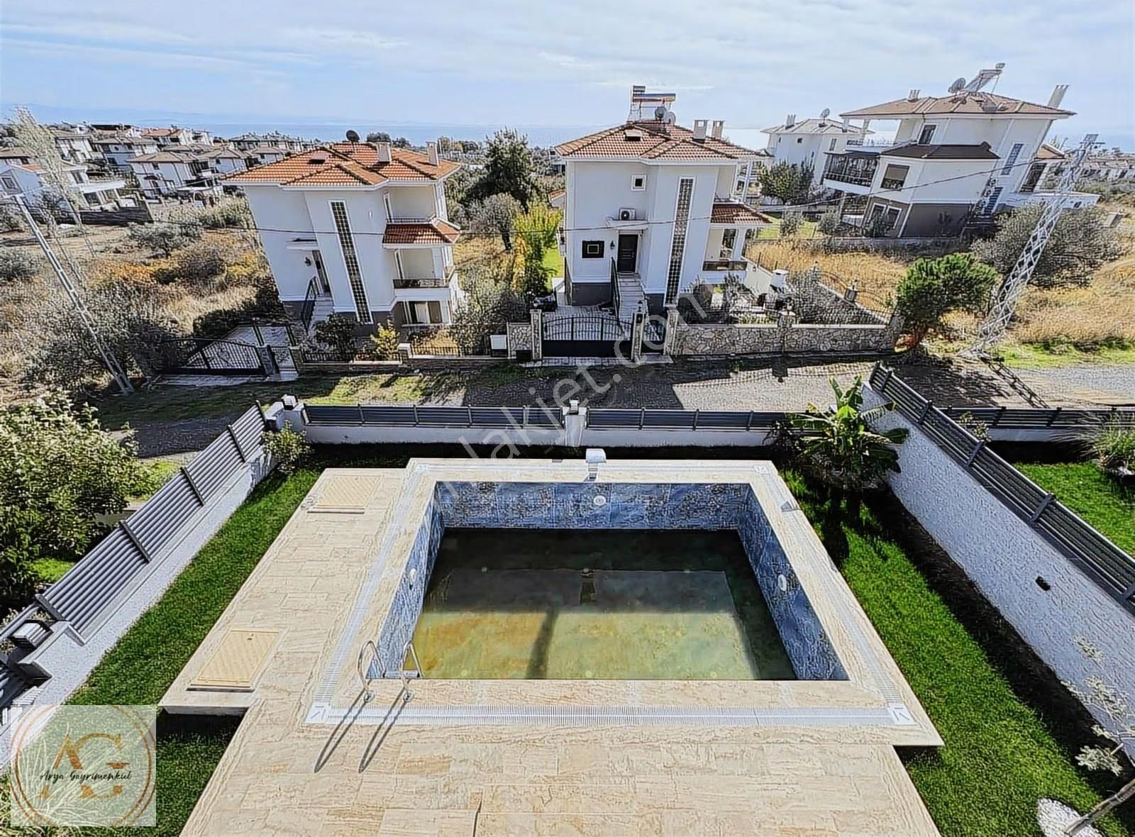 Arya'dan Şık Tasarımlı Dağ Ve Deniz Manzaralı 4+1 Müstakil Villa - Görsel 14