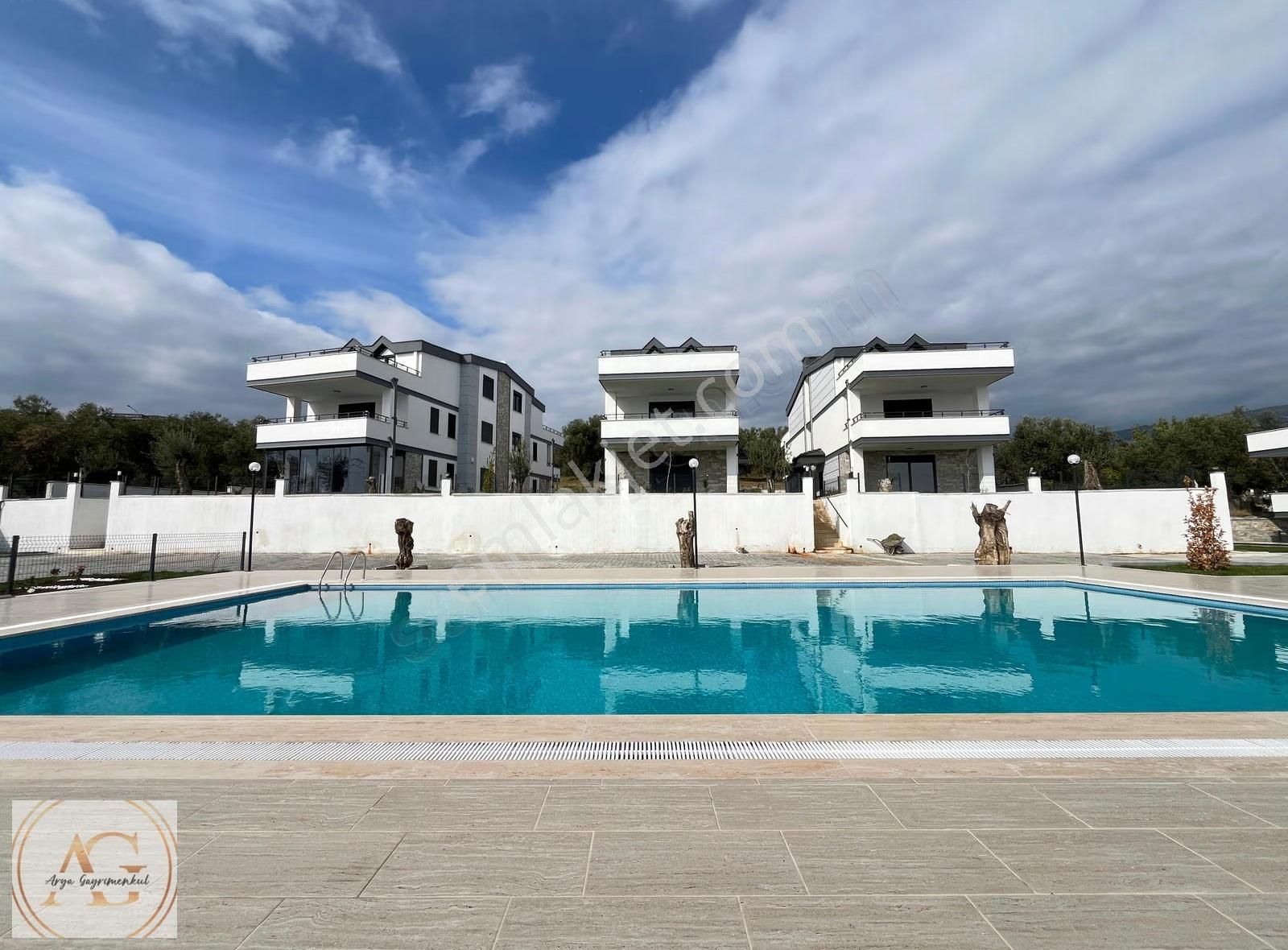 Arya'dan Narlı'da Denize Yakın Havuzlu 6+1 Geniş Villa - Görsel 13