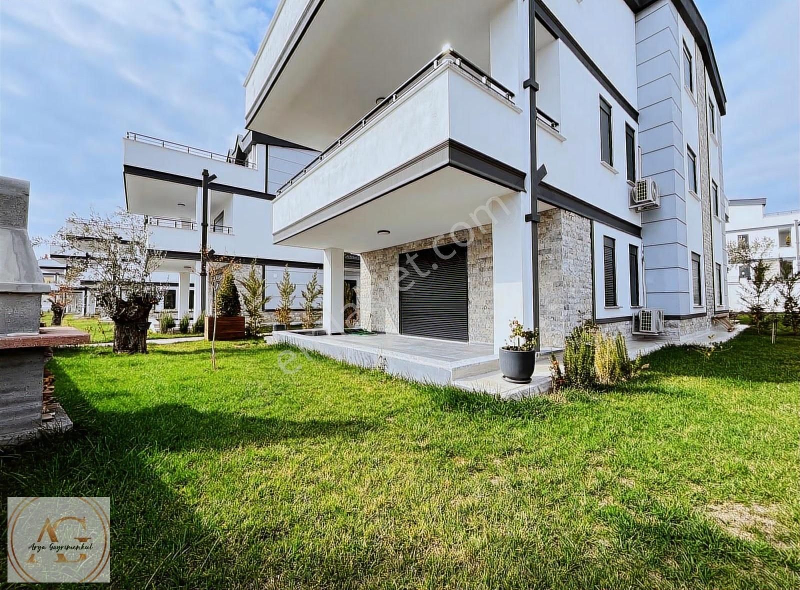 Arya'dan Narlı'da Denize Yakın Havuzlu 6+1 Geniş Villa - Görsel 29