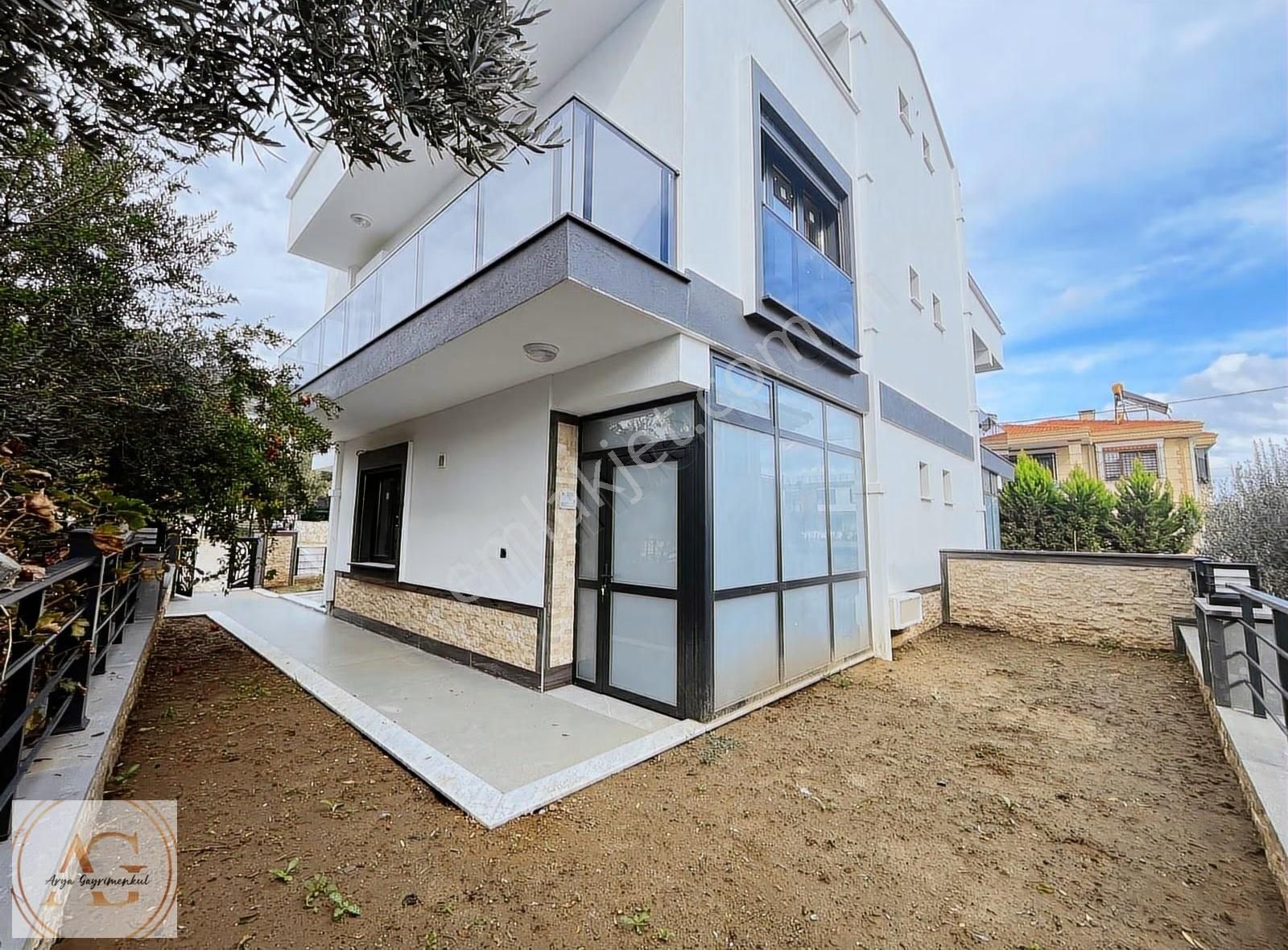 Arya'dan Altınoluk Merkez'de Denize 300 Metre 4+1 Villa - Görsel 25