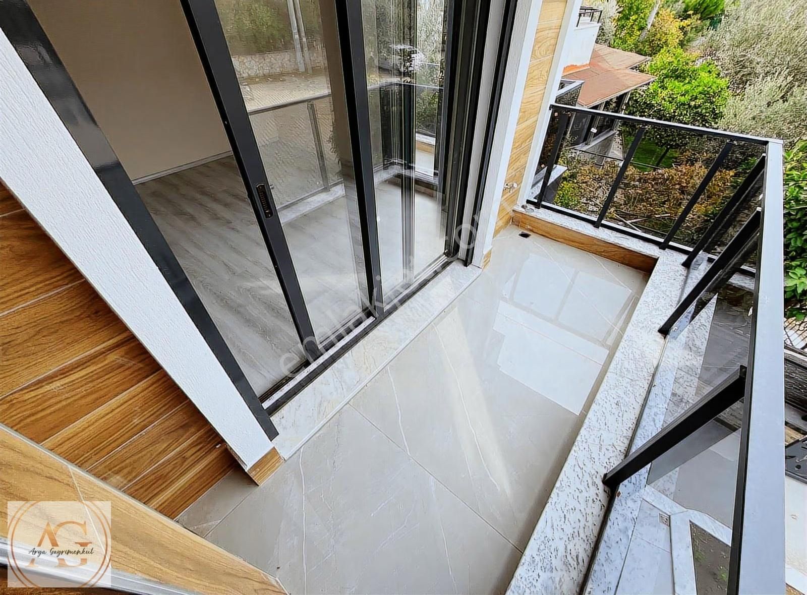 Arya'dan Altınoluk Merkez'de Denize 300 Metre 4+1 Villa - Görsel 9