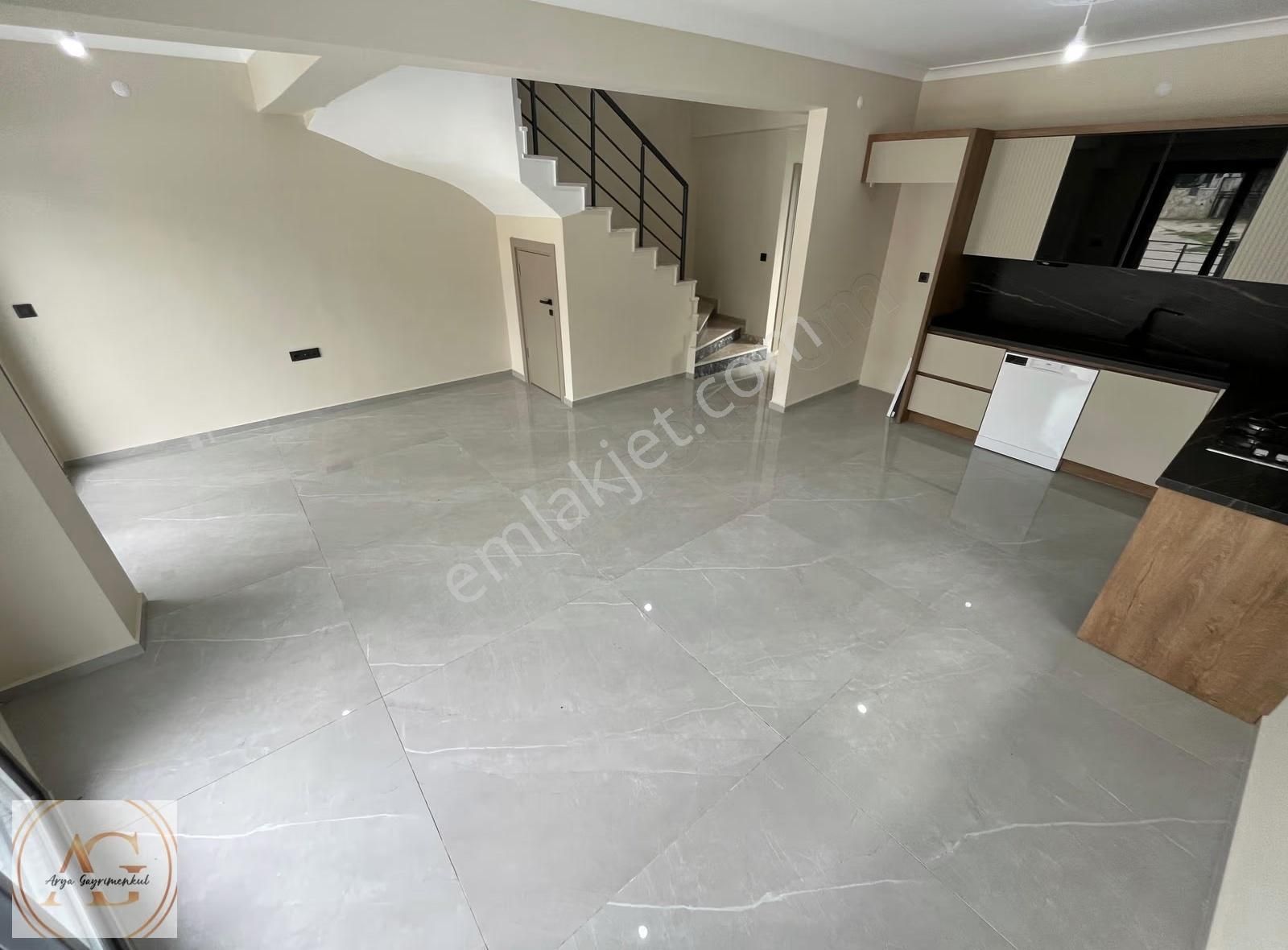 Arya'dan Altınoluk Merkez'de Denize 300 Metre 4+1 Villa - Görsel 4