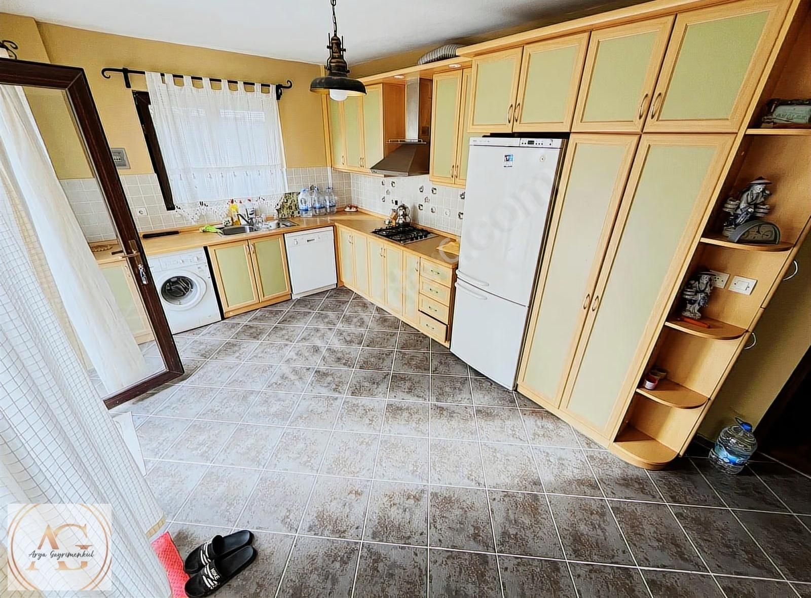 Arya'dan Narlı Altında Denize 200 Metre Emsalsiz Müstakil Villa - Görsel 24