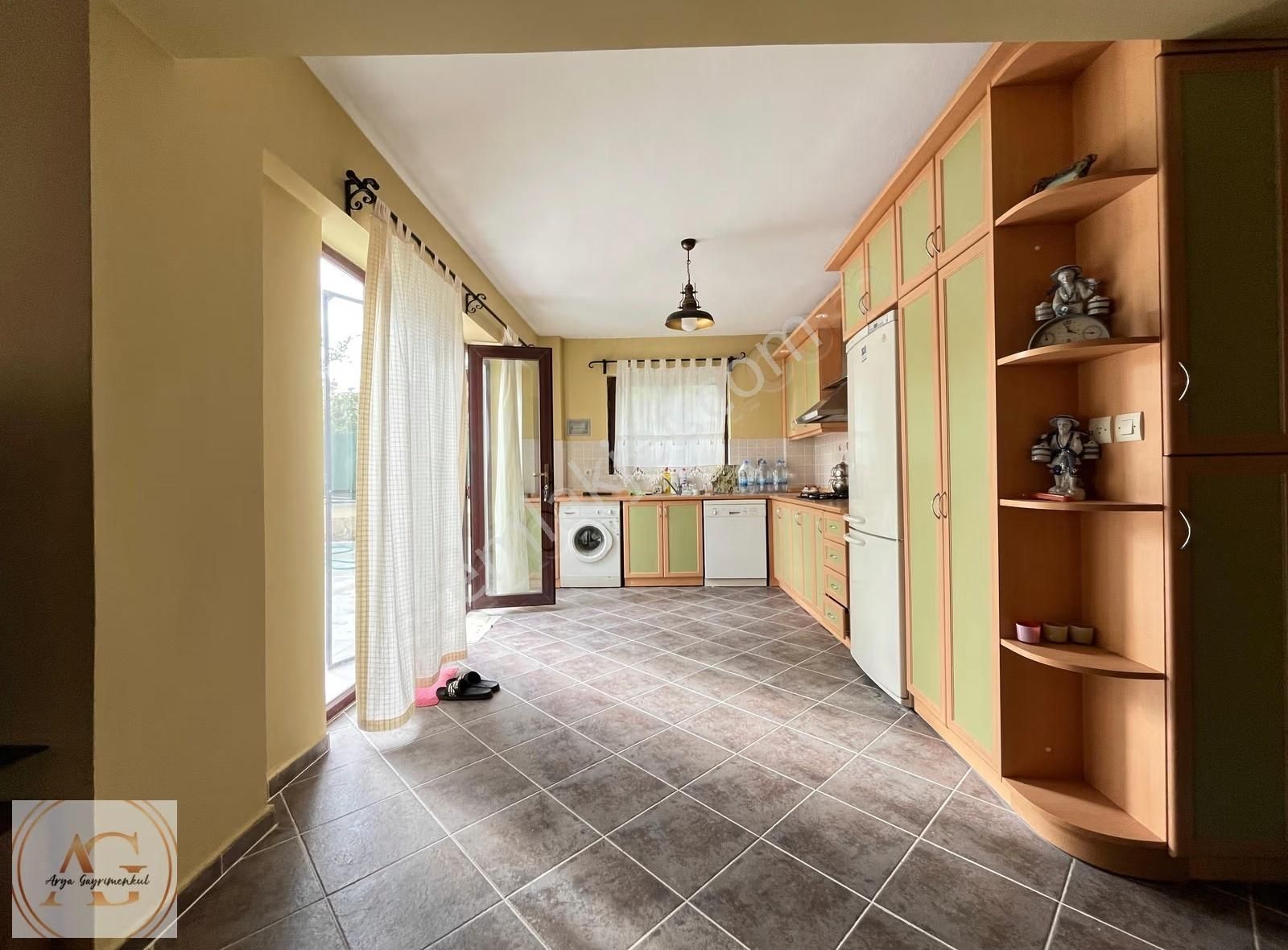 Arya'dan Narlı Altında Denize 200 Metre Emsalsiz Müstakil Villa - Görsel 6