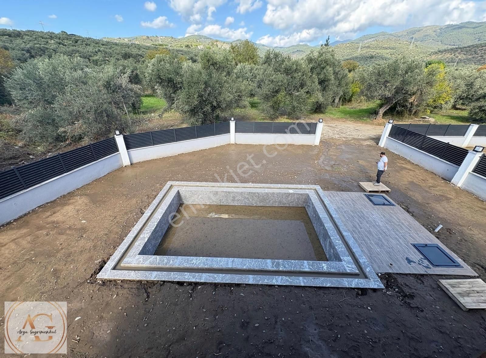 Arya'dan Geniş Büyük Bahçeli Havuzlu 3+1 Müstakil Villa - Görsel 24