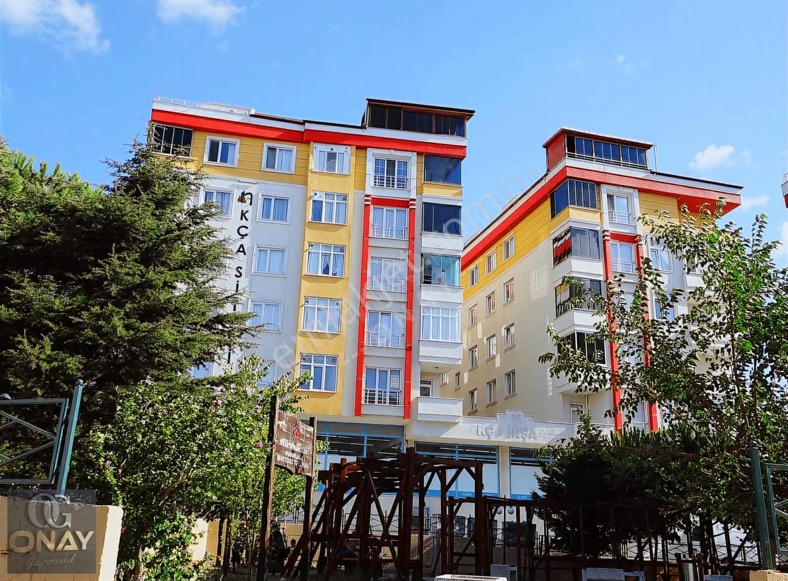 Onay 'dan Çerkezköy Tepe Mevkii Cadde Üzeri Sitede 3+1 Daire
