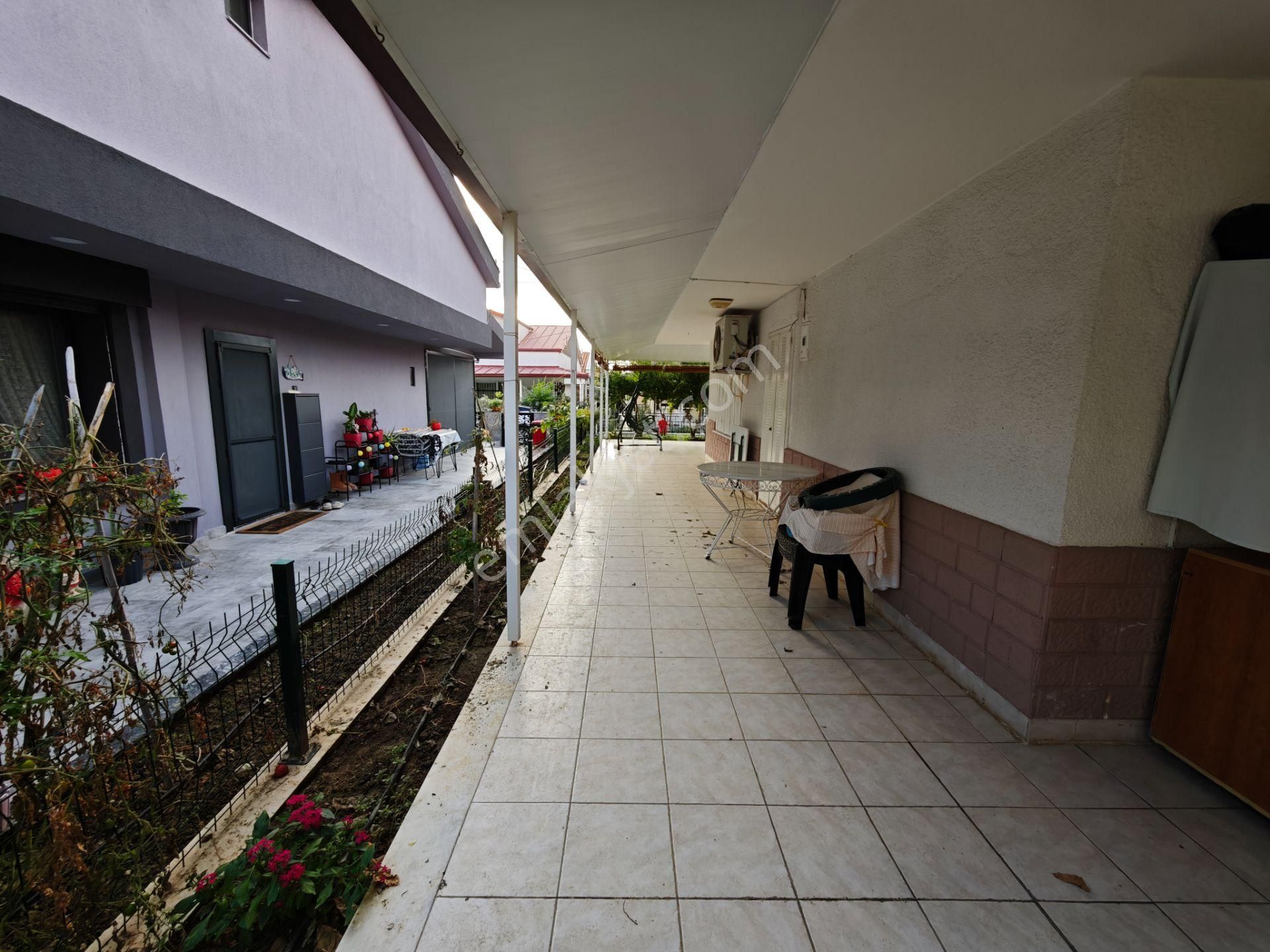 Kuşadası Nazilli Sitesi Satılık 2+1 Bakımlı Yazlık Villa - Görsel 8