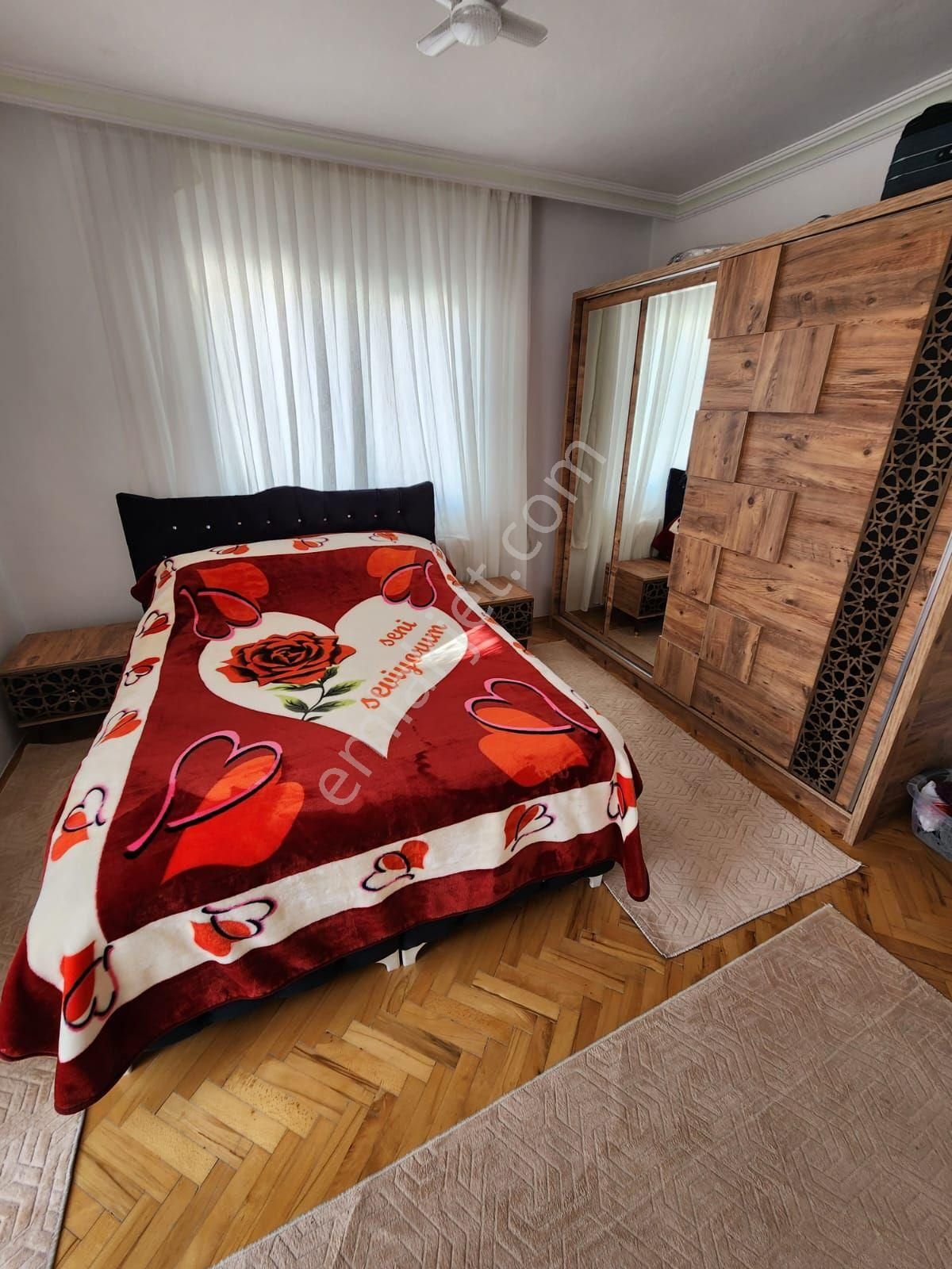 Gül Emlaktan Karapürçekte Merkez Konumda 3.kat 3+1 Daire - Görsel 19