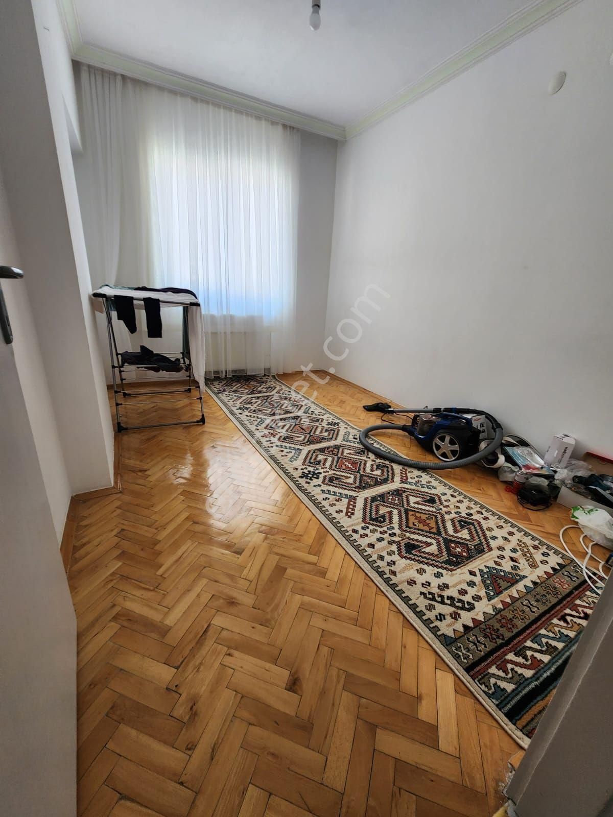 Gül Emlaktan Karapürçekte Merkez Konumda 3.kat 3+1 Daire - Görsel 12