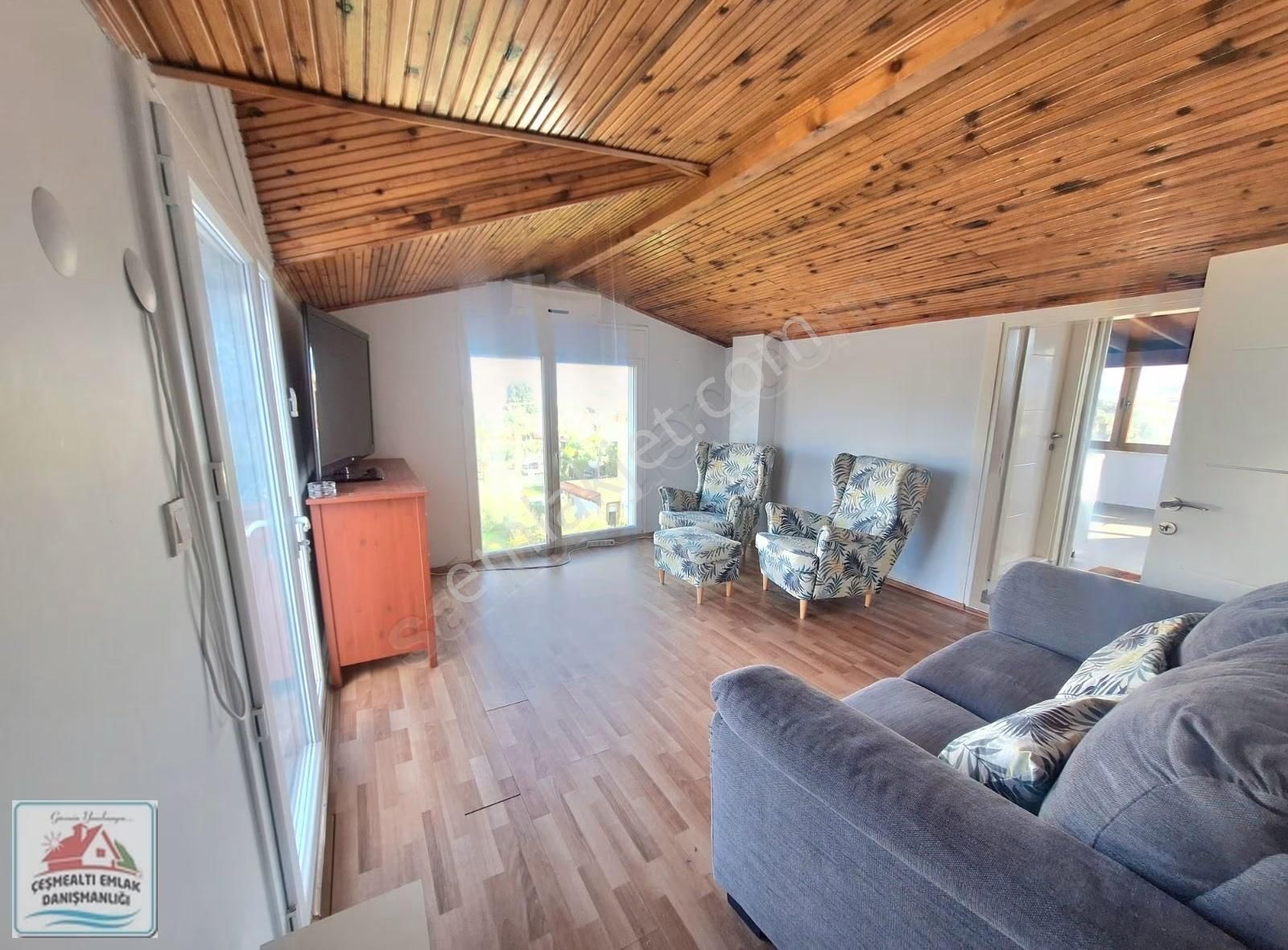 Urla Guvendik Lüks Donanımlı, Denize 50 M, Manzaralı Genis Villa - Görsel 8