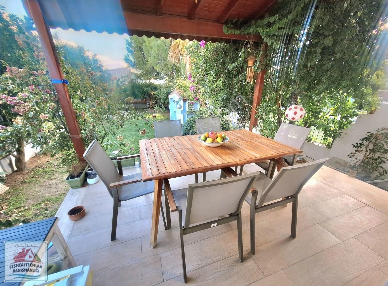 Urla Guvendik Lüks Donanımlı, Denize 50 M, Manzaralı Genis Villa - Görsel 7