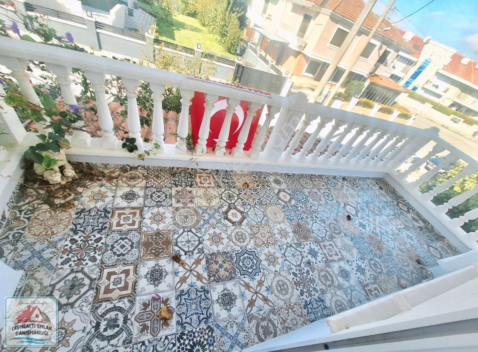 Urla Guvendik Lüks Donanımlı, Denize 50 M, Manzaralı Genis Villa - Görsel 29