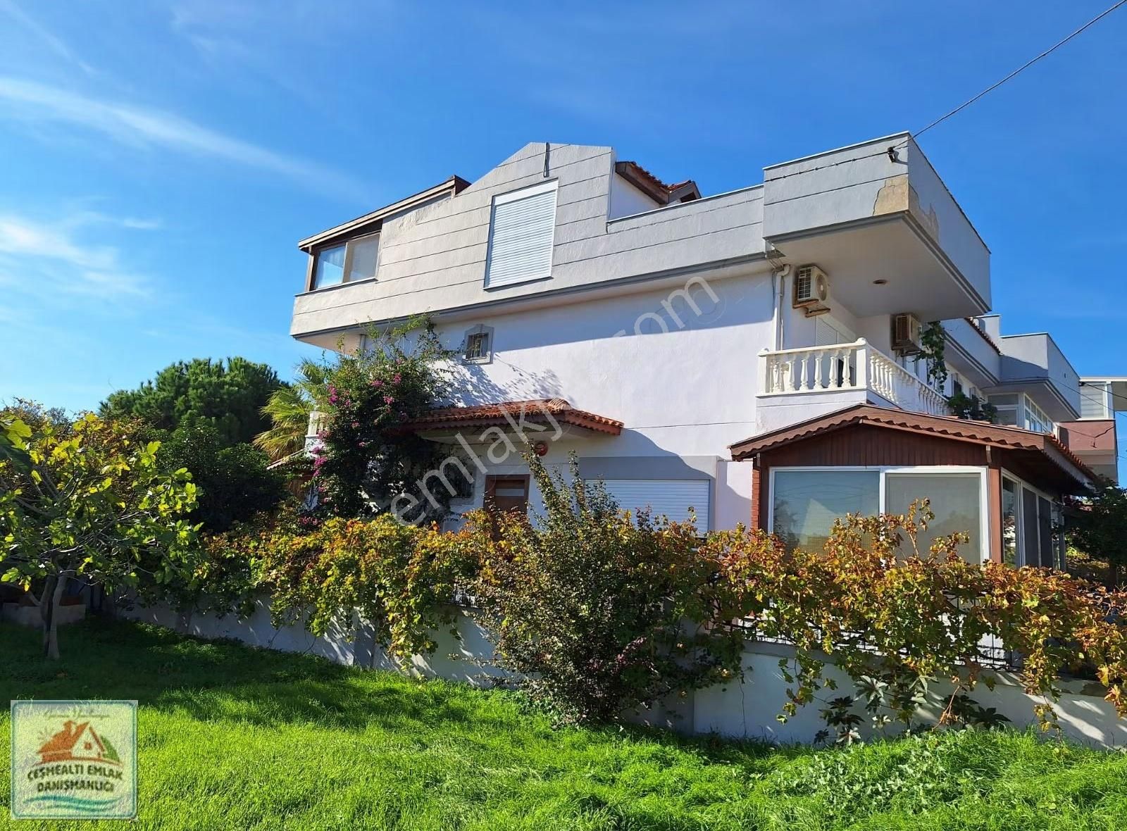 Urla Guvendik Lüks Donanımlı, Denize 50 M, Manzaralı Genis Villa - Görsel 11