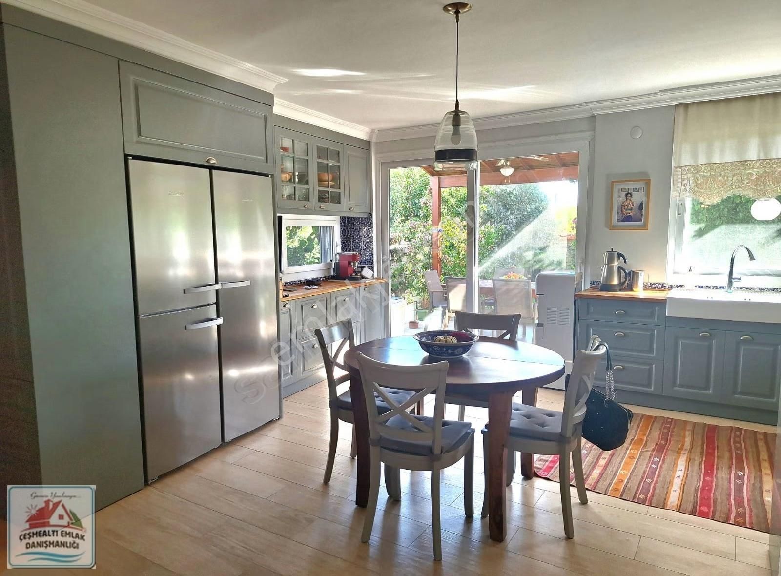 Urla Guvendik Lüks Donanımlı, Denize 50 M, Manzaralı Genis Villa - Görsel 16