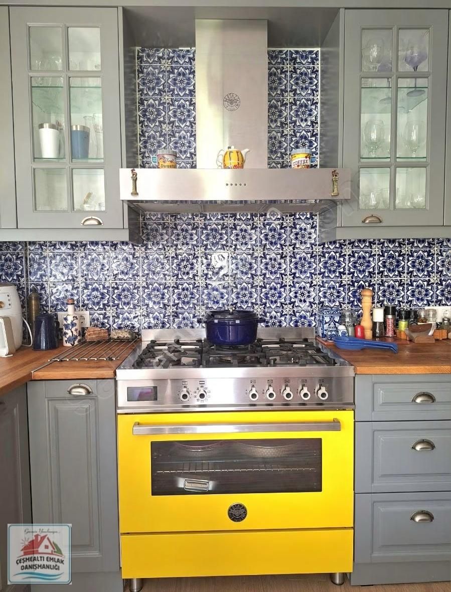 Urla Guvendik Lüks Donanımlı, Denize 50 M, Manzaralı Genis Villa - Görsel 18