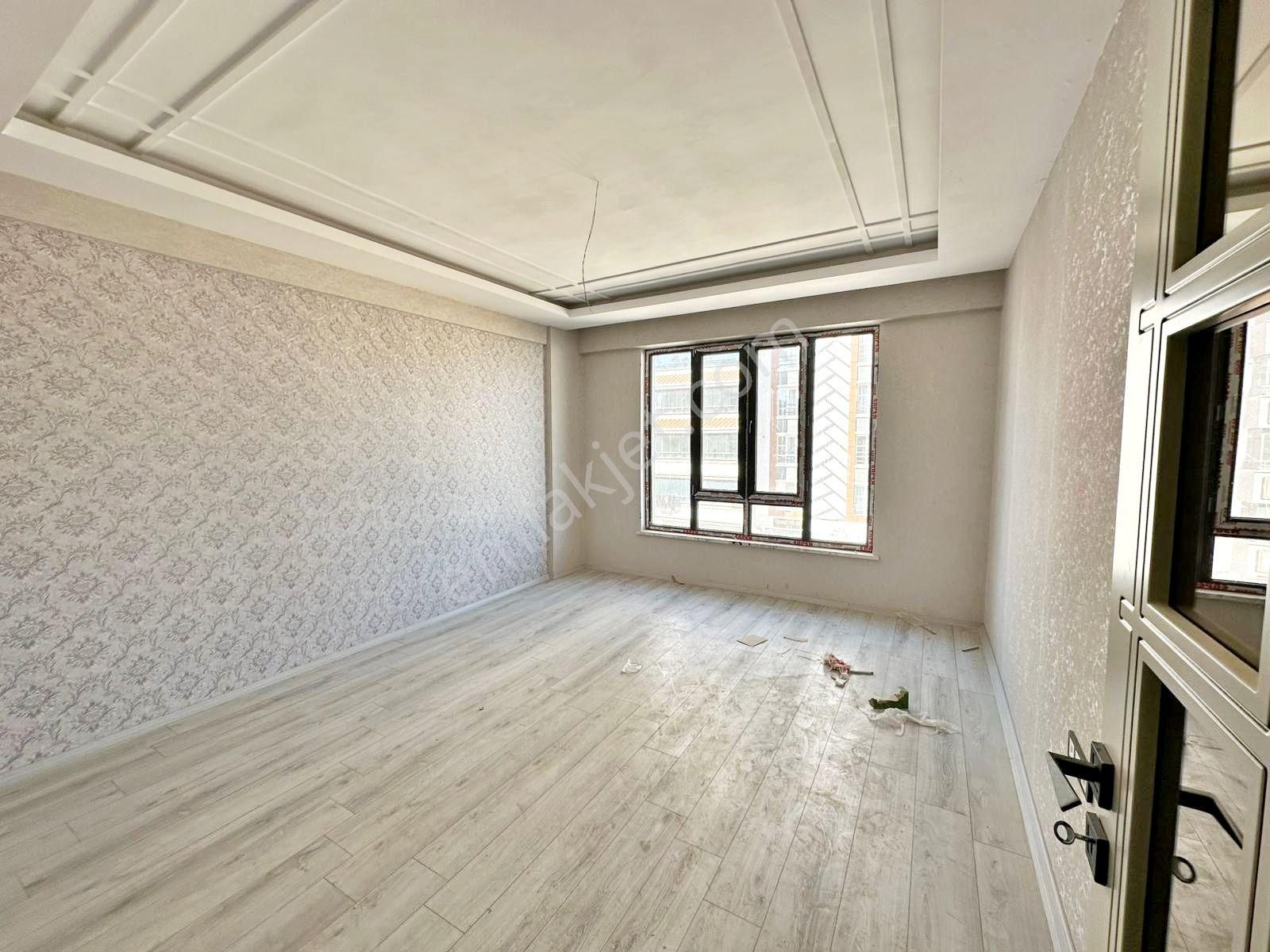 Alpaslan'da Çift Banyolu Sıfır Arakat Ultralüx 2+1 Daire - Görsel 8