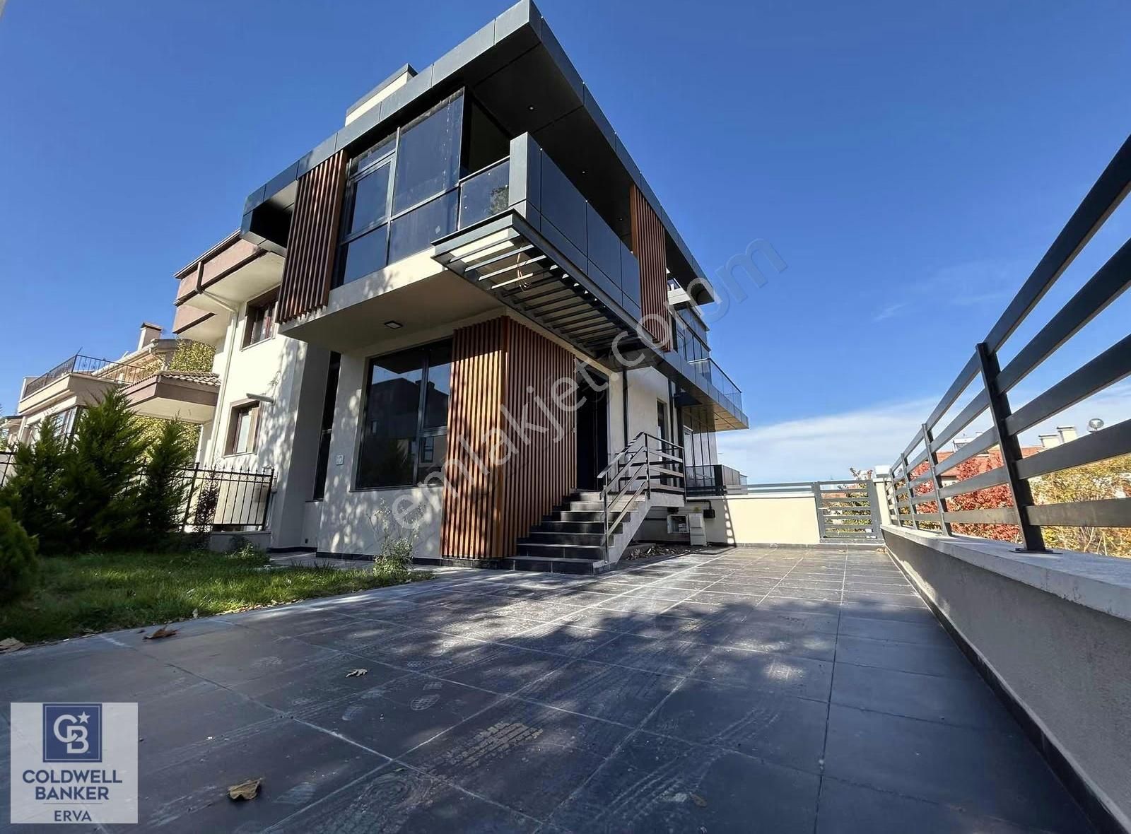 Ahlatlıbelde Bulvara Paralel Tabela Değeri Yüksek Kiralık Villa - Görsel 9