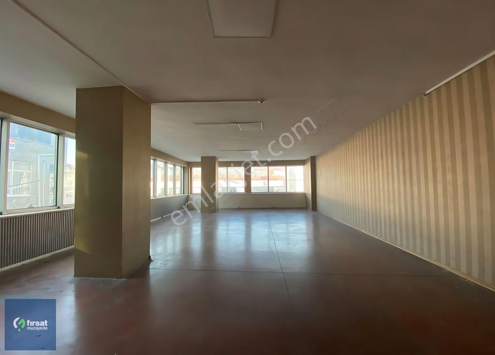 İstanbul Bağcılar Kiralık 2000 M2 Kapalı Alana Sahip Plaza - Görsel 11