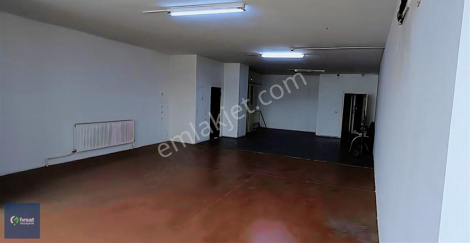 İstanbul Bağcılar Kiralık 2000 M2 Kapalı Alana Sahip Plaza - Görsel 4