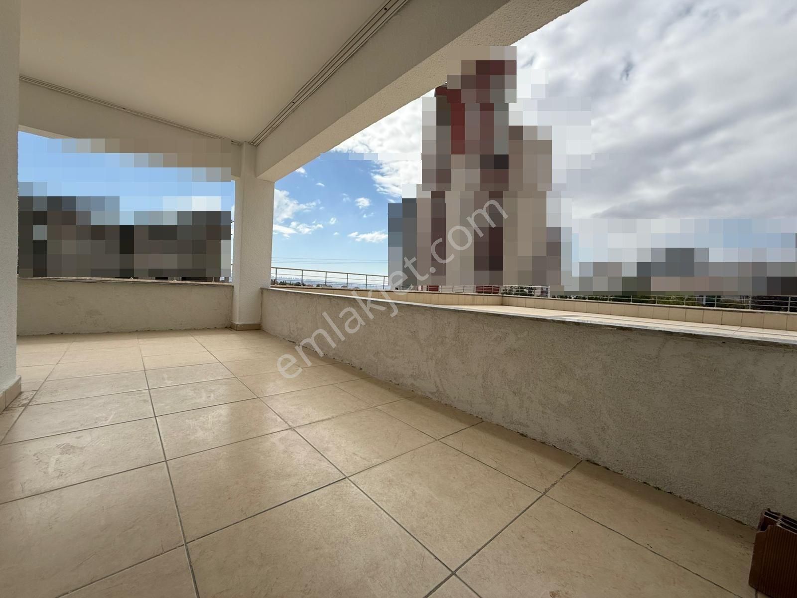 Avcılar'da Ara Katta Site İçerisinde Geniş M2 4+1 Emsalsiz Daire - Görsel 27