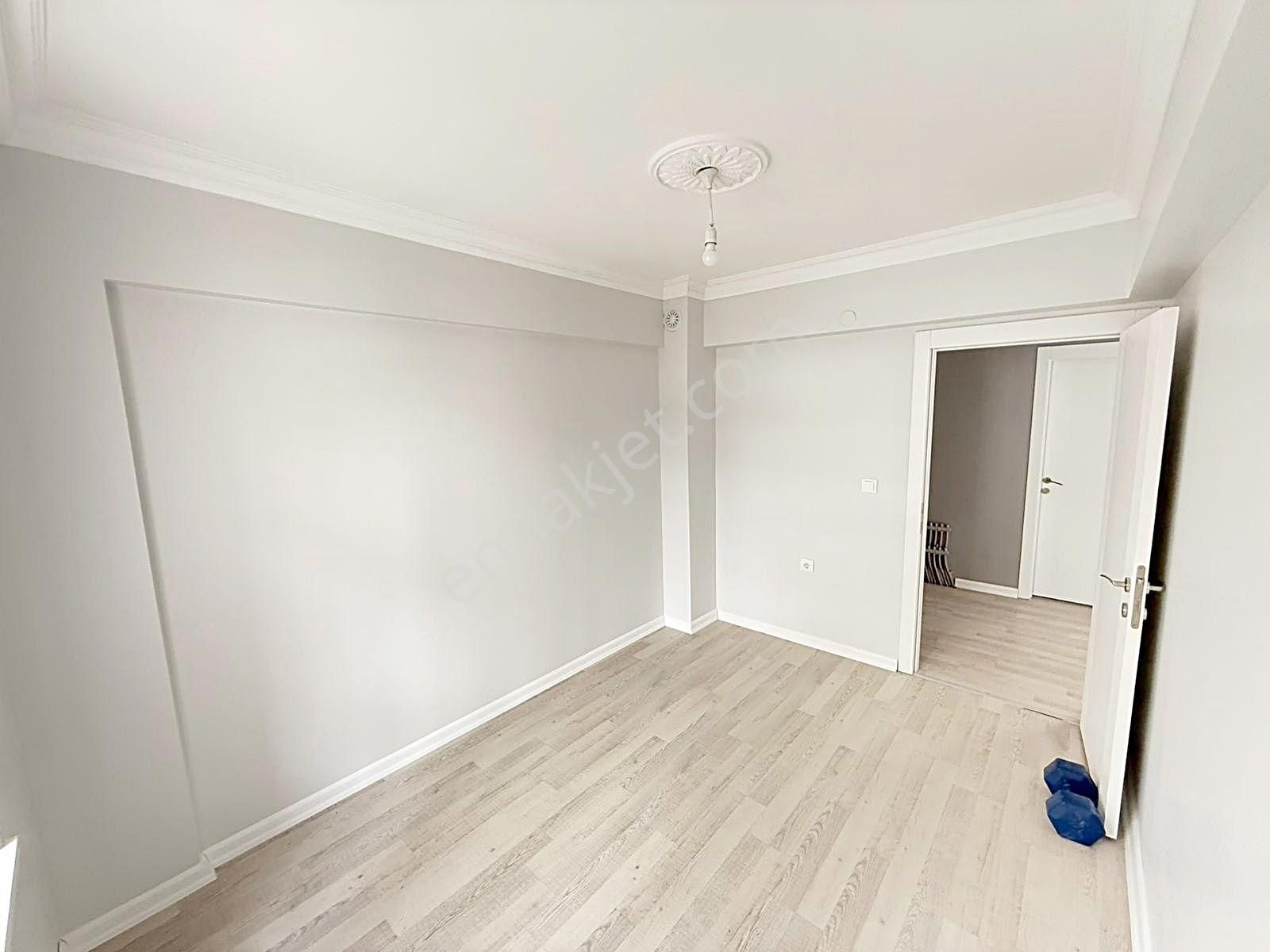 Avcılar'da Ara Katta Site İçerisinde Geniş M2 4+1 Emsalsiz Daire - Görsel 23