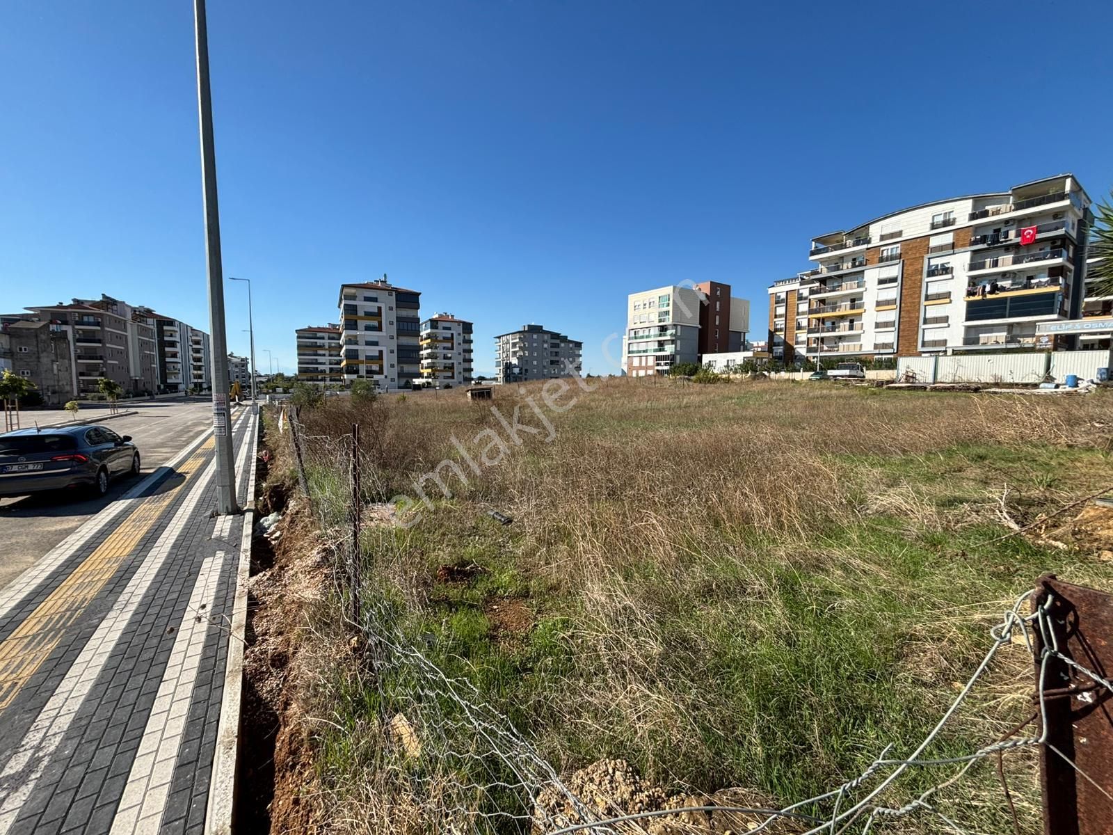 Usta Gayrimenkul'den Kiralık Belek Yolunda 2,5 Dönüm Ticari Arsa