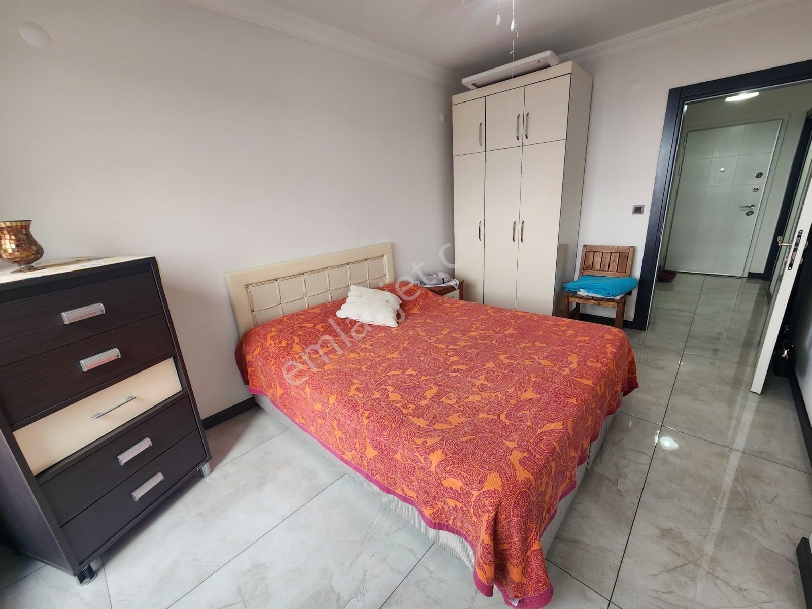 Zirve Gayrimenkul'den Havuzlu Sitede Bahçe Katı Geniş Daire - Görsel 16