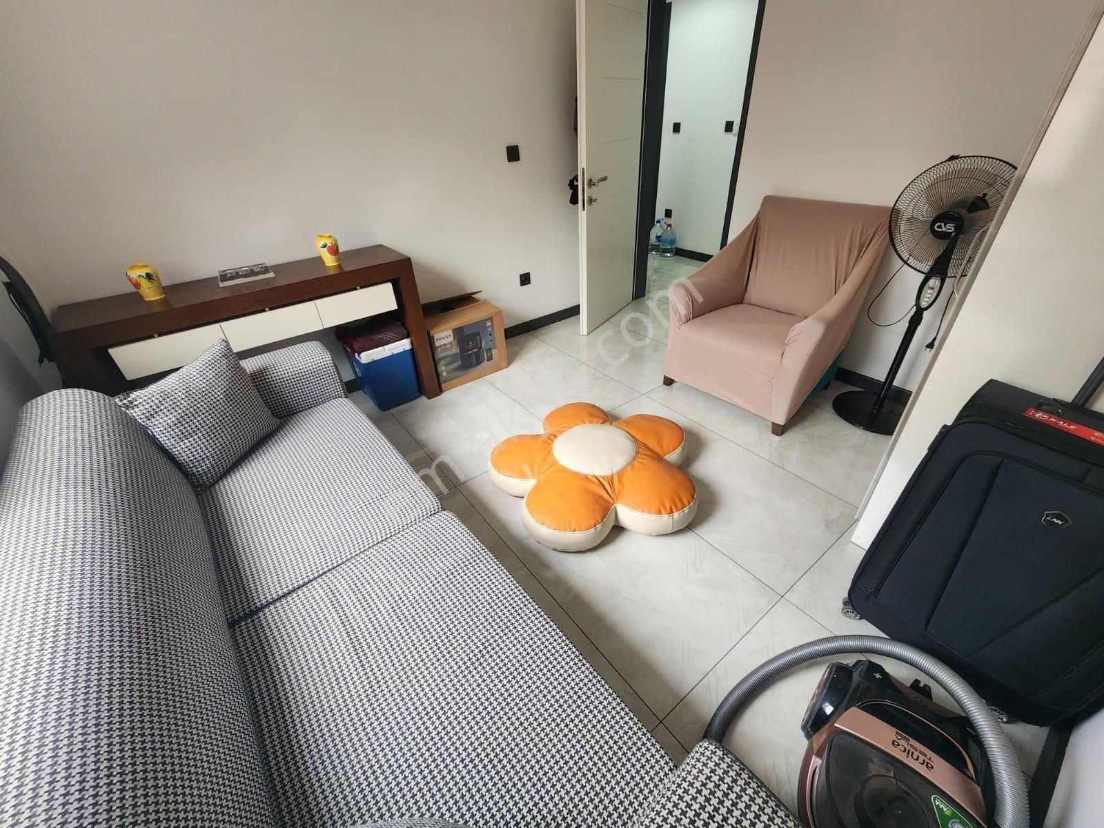 Zirve Gayrimenkul'den Havuzlu Sitede Bahçe Katı Geniş Daire - Görsel 20