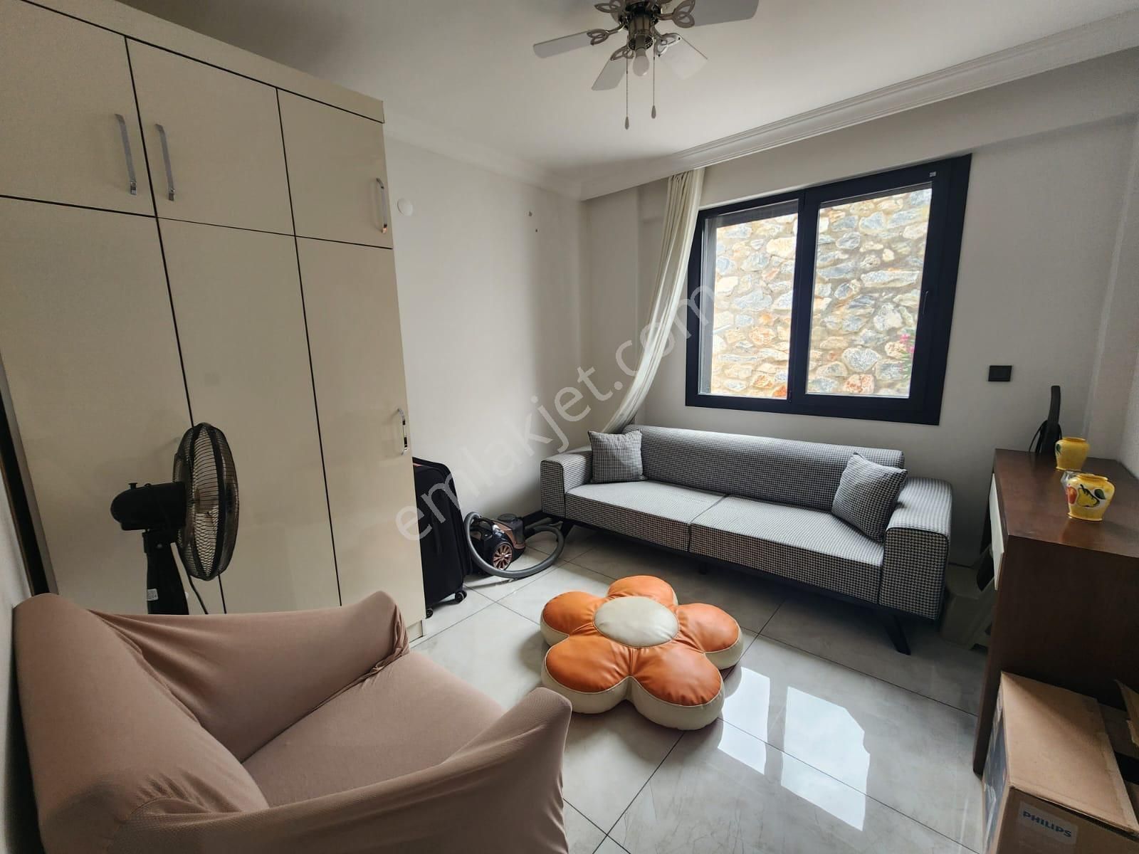 Zirve Gayrimenkul'den Havuzlu Sitede Bahçe Katı Geniş Daire - Görsel 22