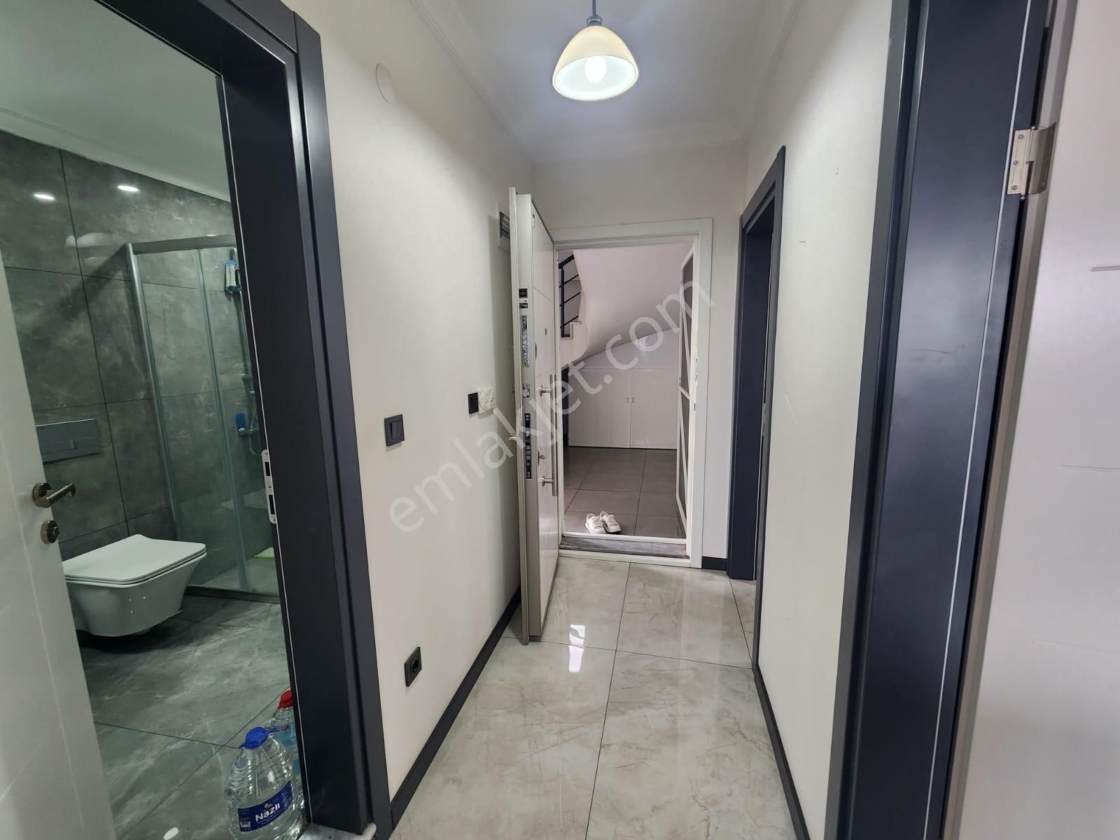 Zirve Gayrimenkul'den Havuzlu Sitede Bahçe Katı Geniş Daire - Görsel 14