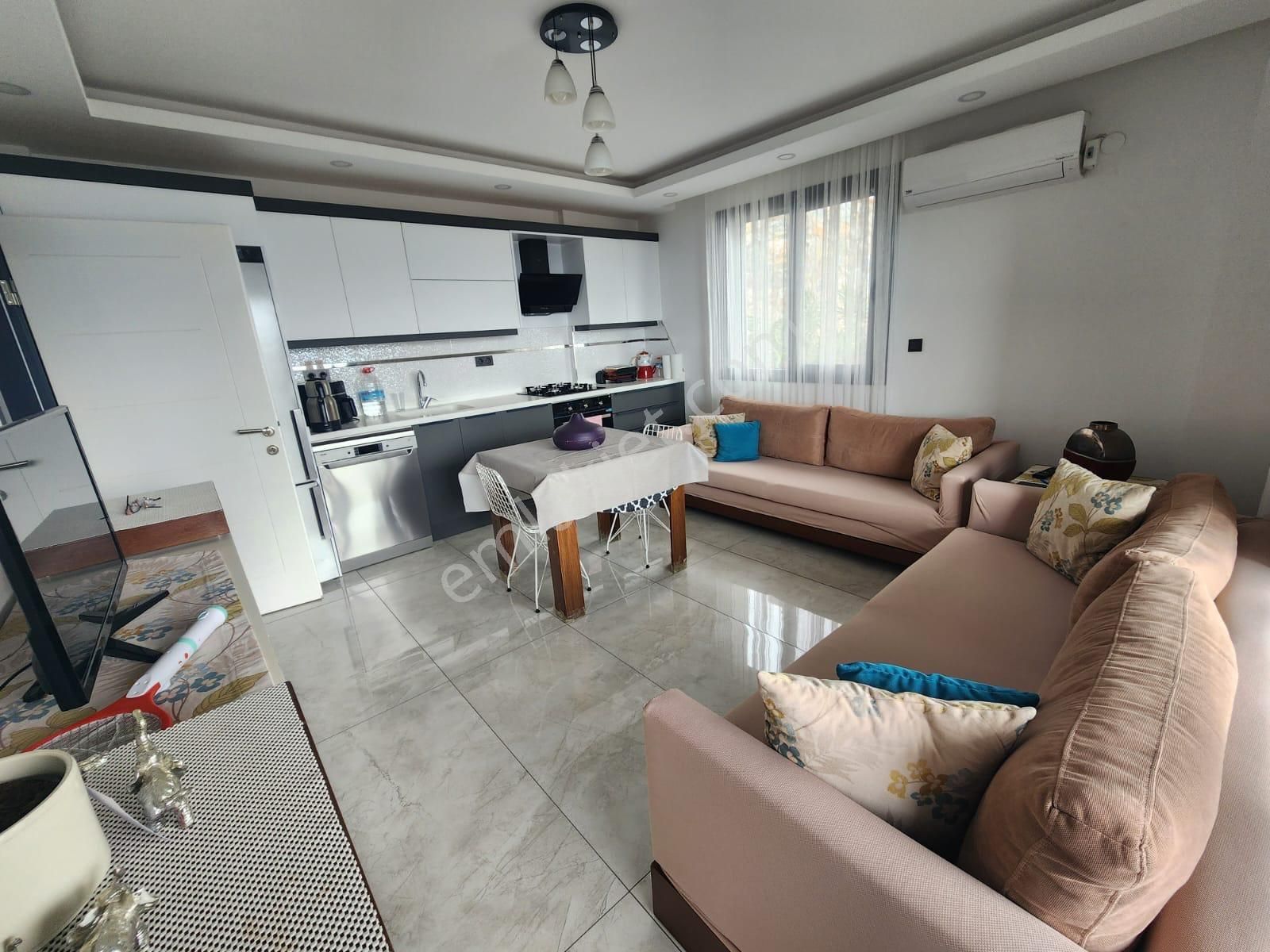 Zirve Gayrimenkul'den Havuzlu Sitede Bahçe Katı Geniş Daire - Görsel 28