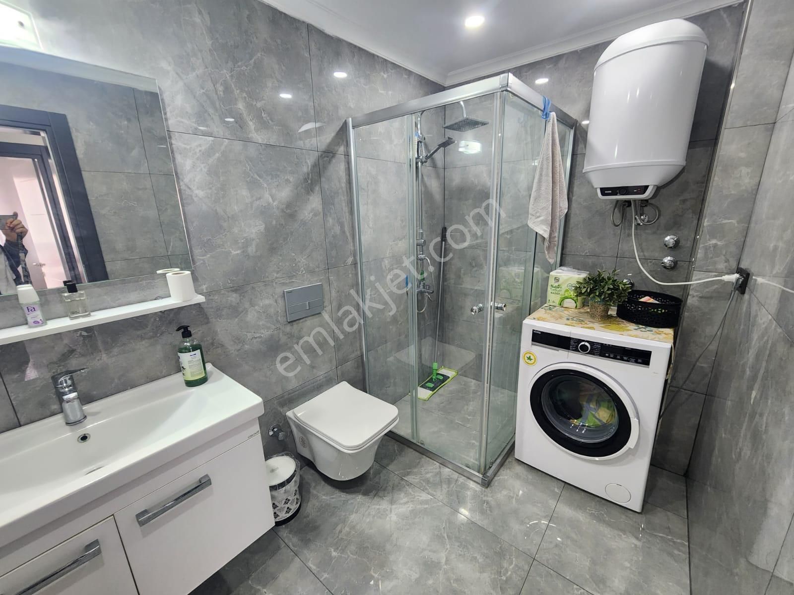 Zirve Gayrimenkul'den Havuzlu Sitede Bahçe Katı Geniş Daire - Görsel 18