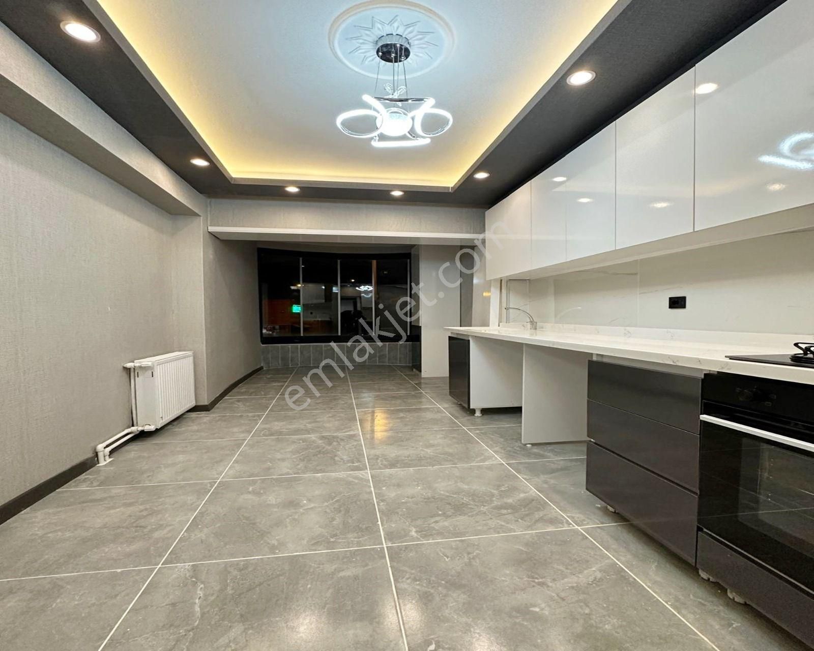 Karakaya Mahallesi'nde Full+full Yapılı 3+1 Daire! - Görsel 2