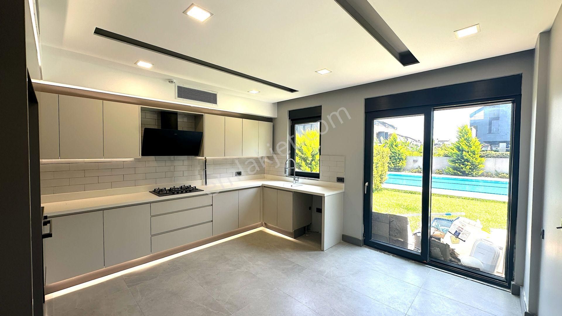 Mollayusufta Site İçi 7+1 Asansör K.otopark Villa - Görsel 14