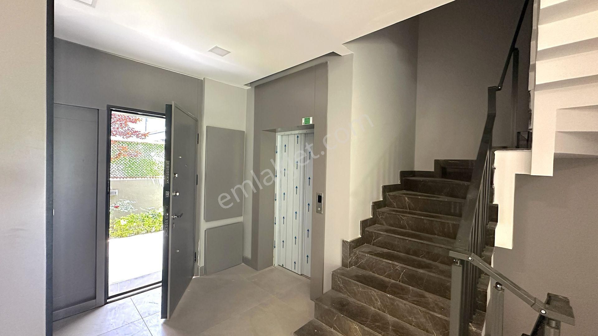 Mollayusufta Site İçi 7+1 Asansör K.otopark Villa - Görsel 16