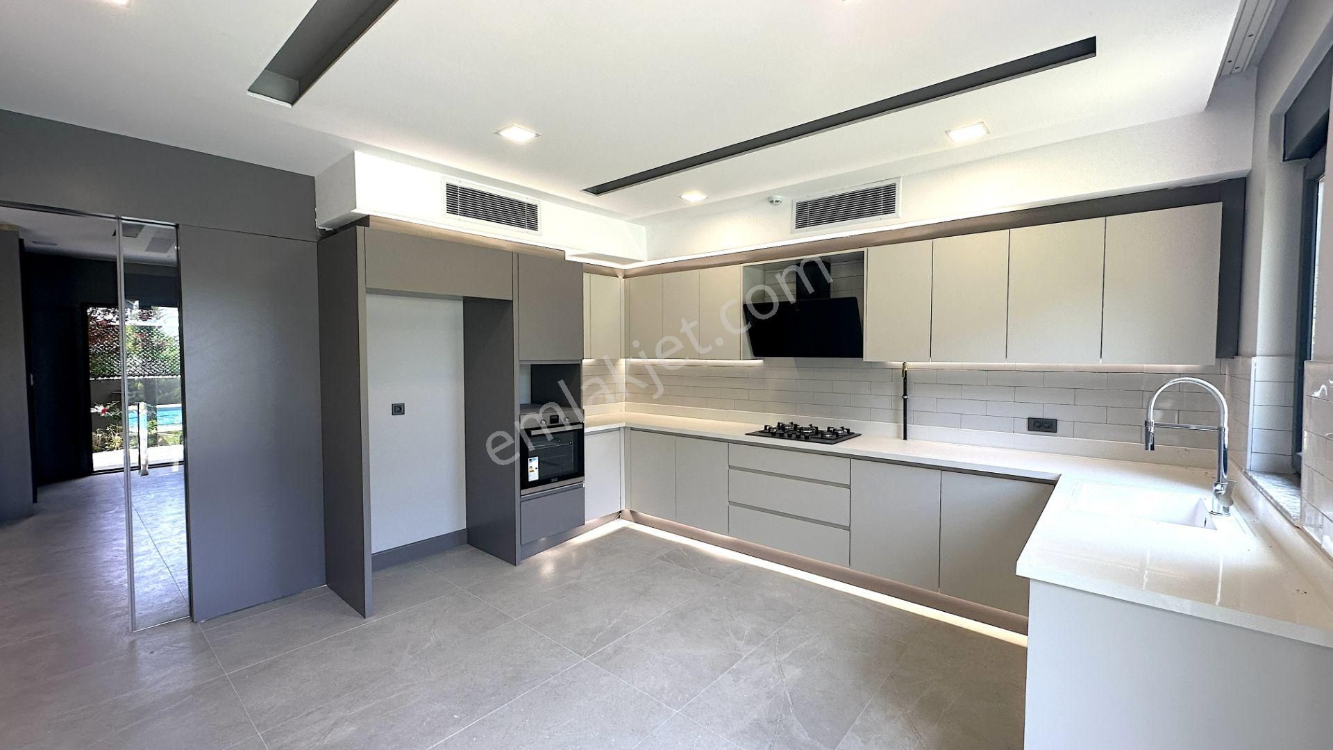 Mollayusufta Site İçi 7+1 Asansör K.otopark Villa - Görsel 13