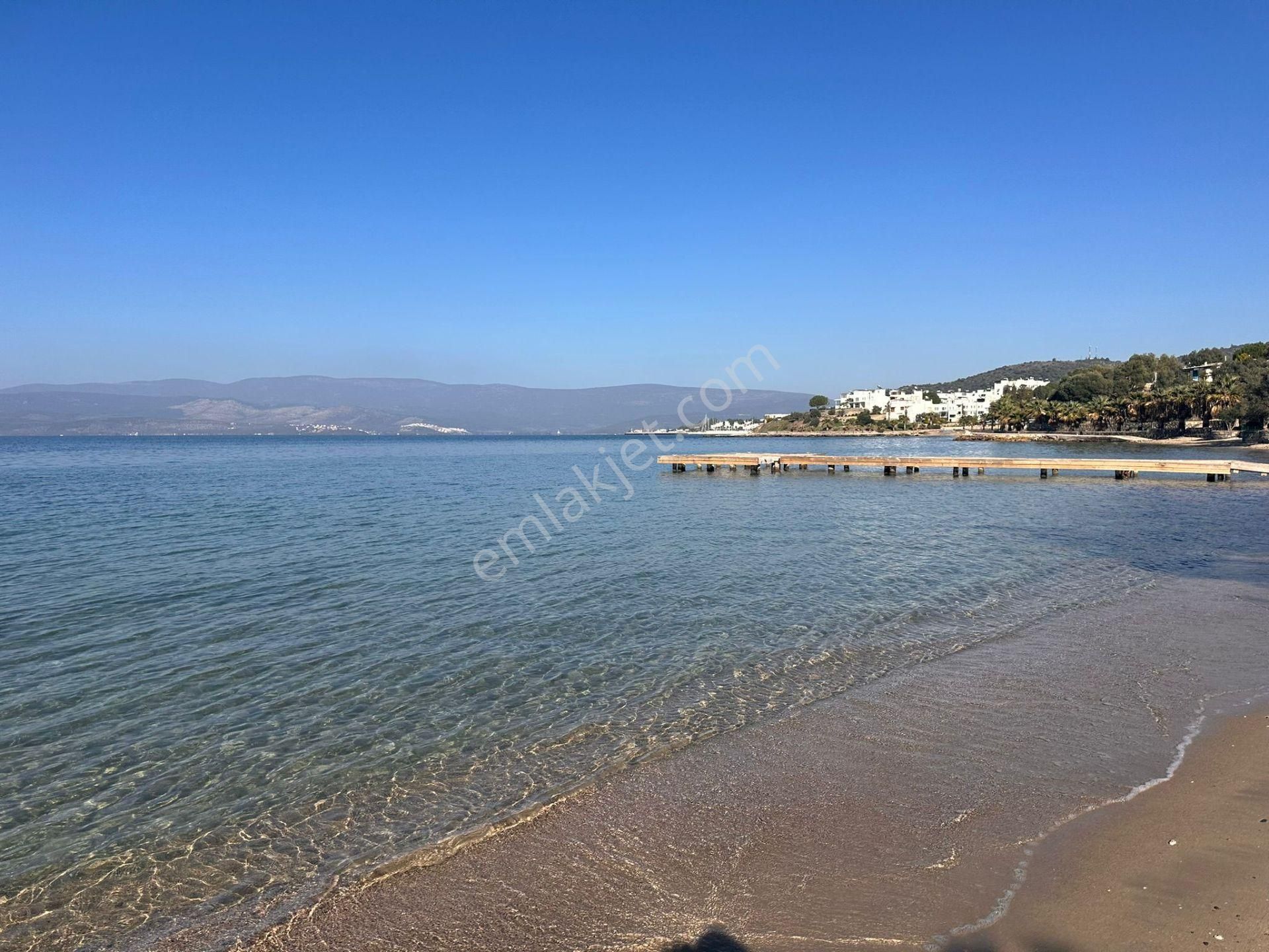 Muğla Güllük Denize Sıfır Sitede Satılık Bahçe Katı - Görsel 2