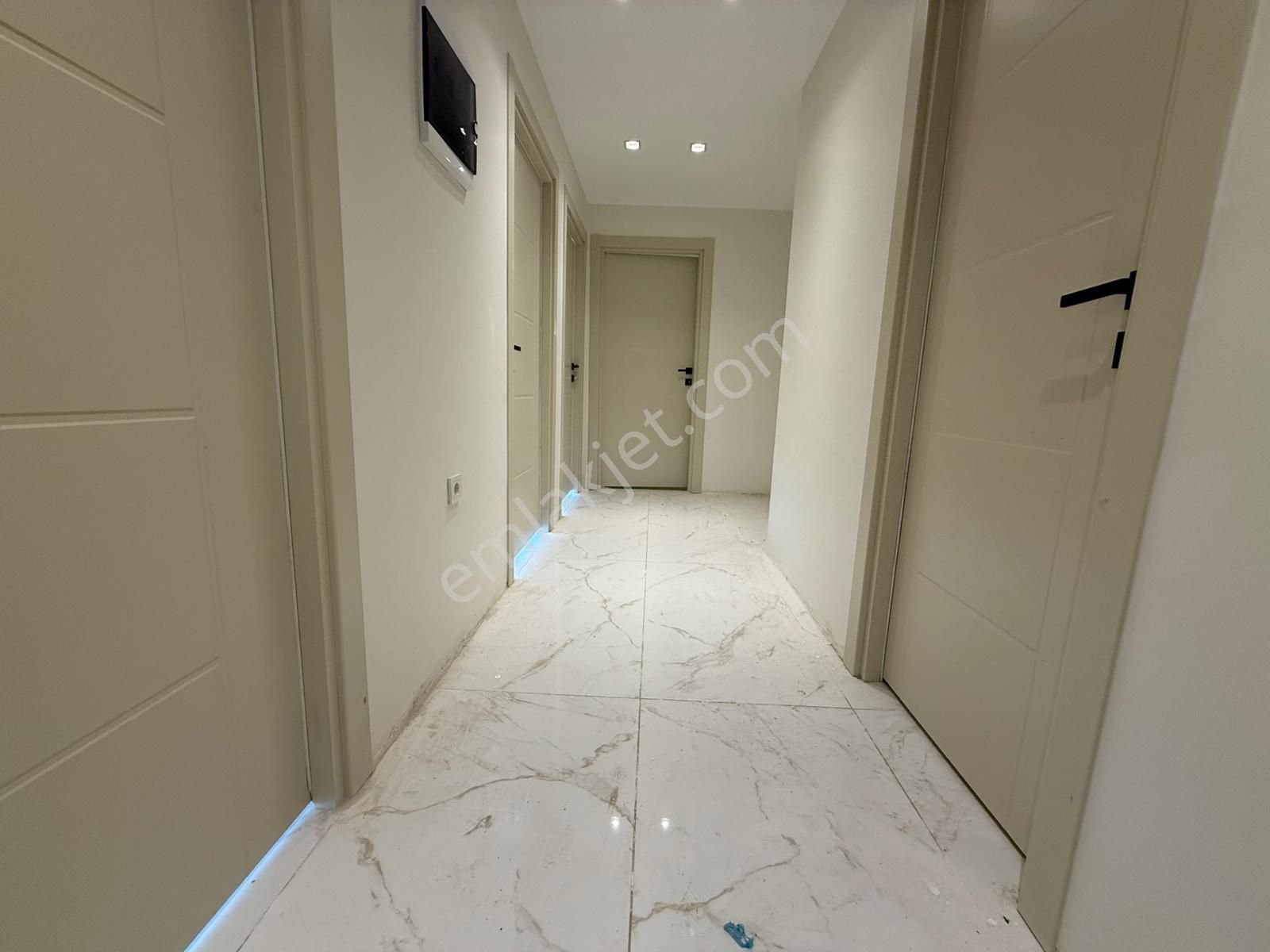 İstanbul House'dan Bahçelievler'de Sıfır Binada 2+1 Güney Cephe - Görsel 17