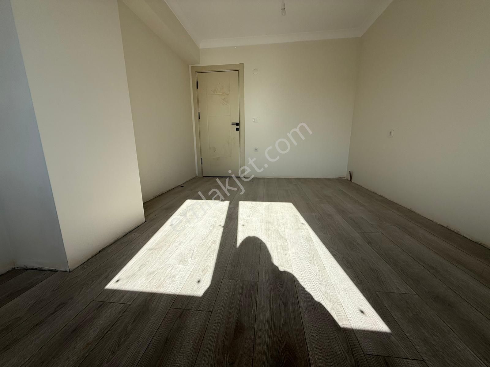 İstanbul House'dan Bahçelievler'de Sıfır Binada 2+1 Güney Cephe - Görsel 6