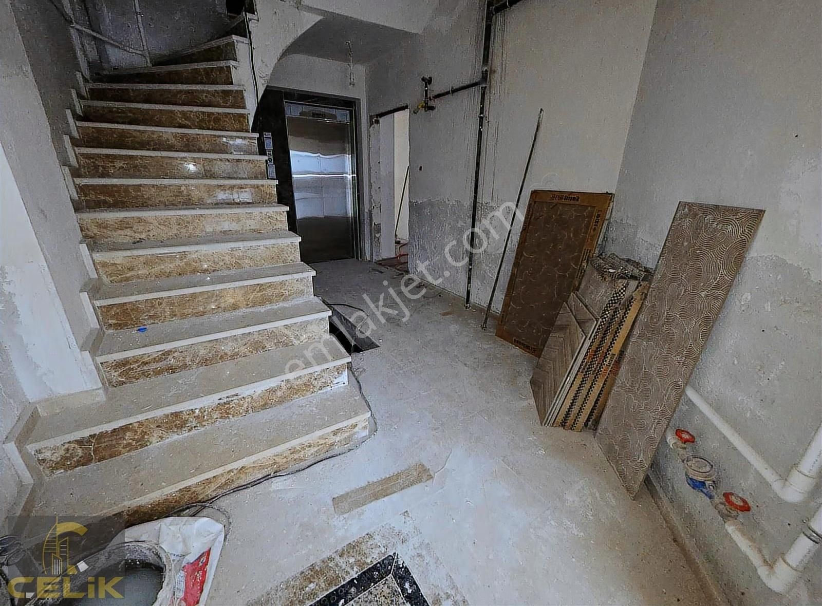 Cevatpaşada 3+1 128 M2 Ferah Arakat Daire - Görsel 11