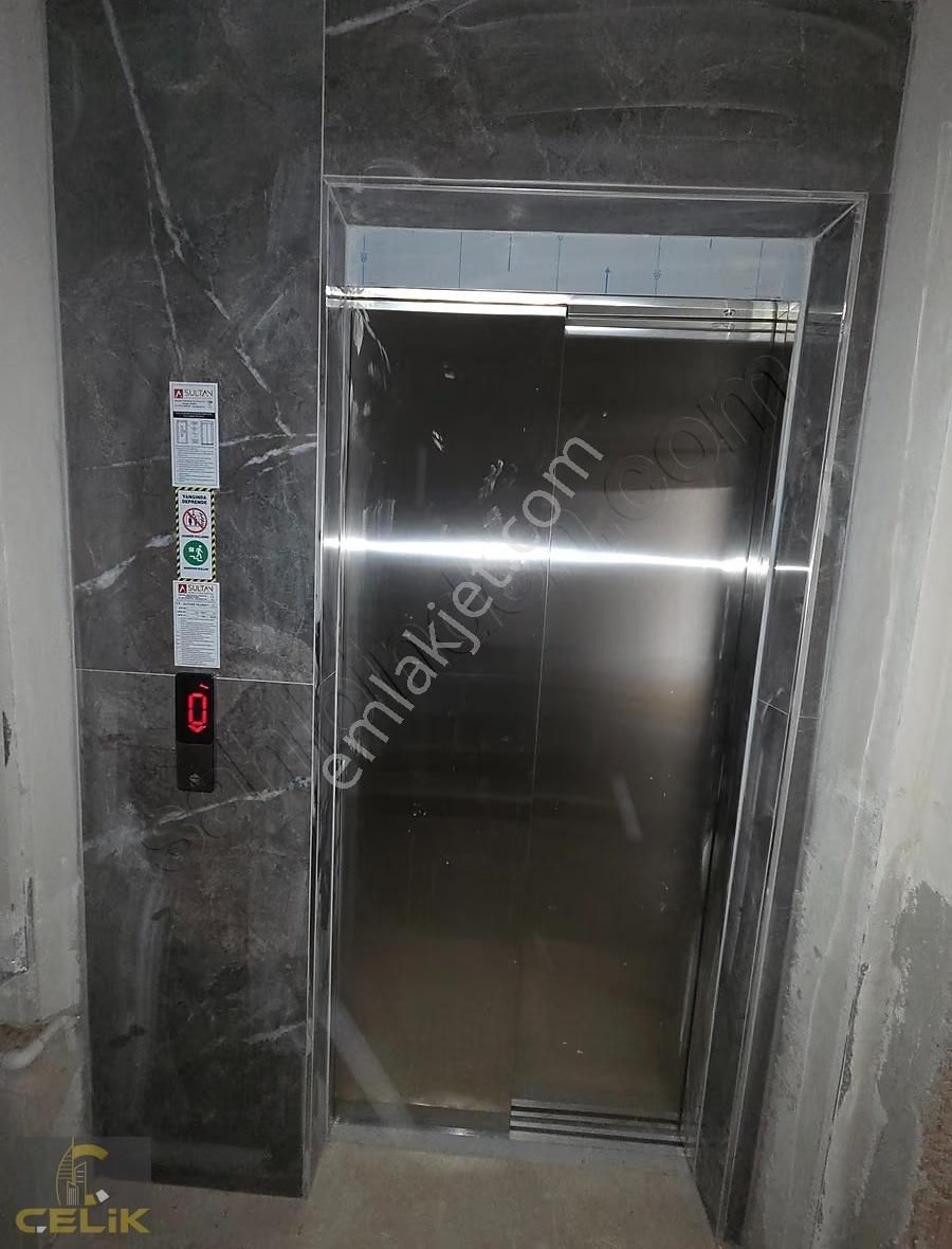 Cevatpaşada 3+1 128 M2 Ferah Arakat Daire - Görsel 2