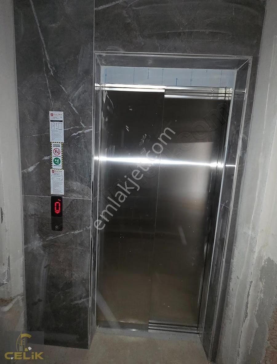Cevatpaşada Geniş Aileler İçin 250m2 5+2 Dubleks - Görsel 21