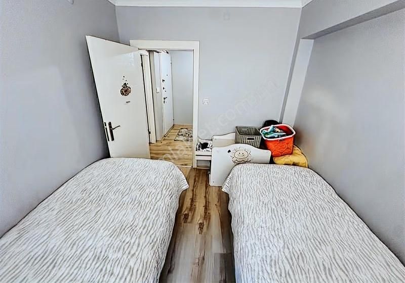 Ysf Emlaktan Satılık Asansör Lü Daire 3+1 Geniş Daire - Görsel 11