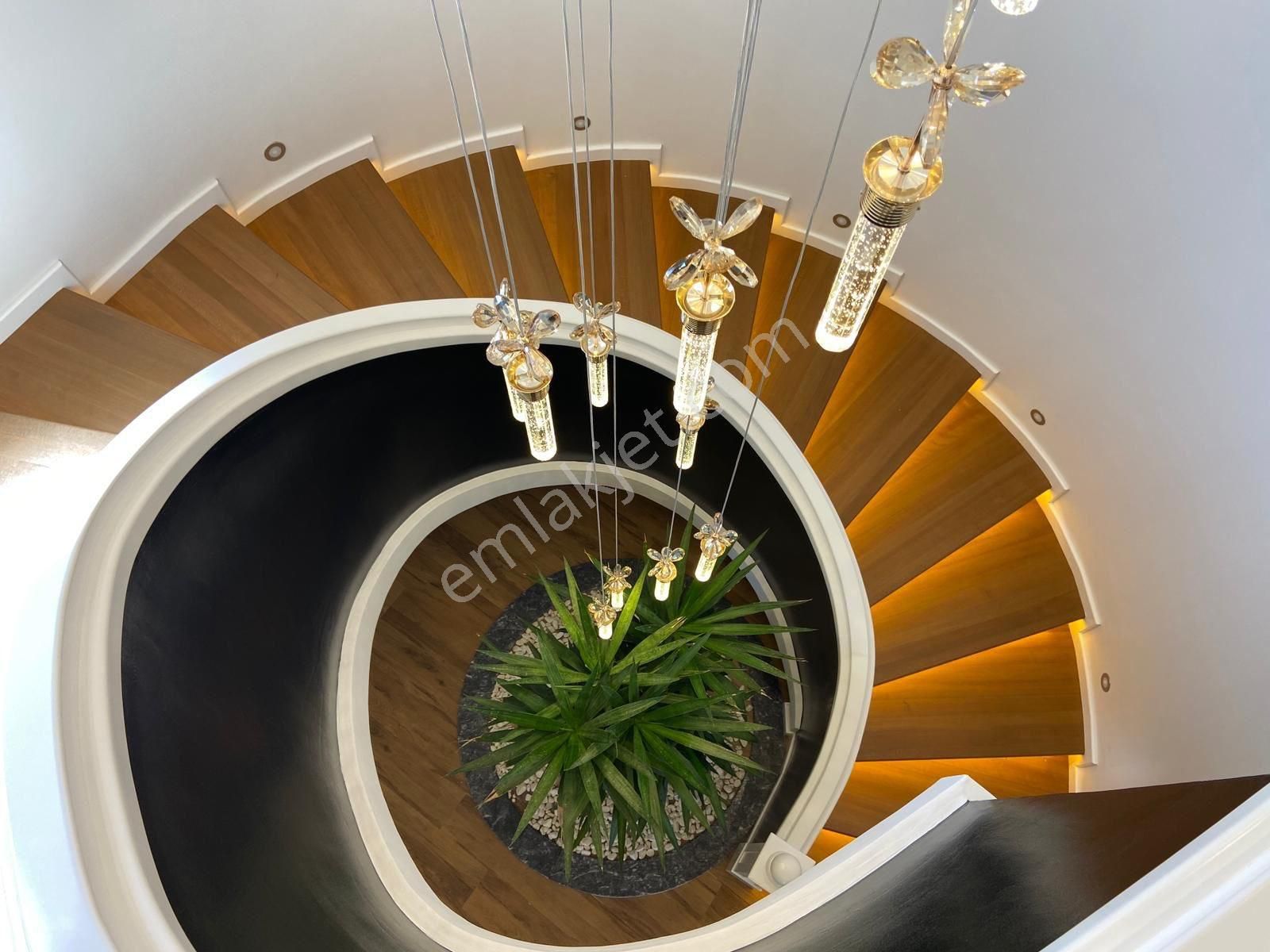 ༺✮•°◤ 𝙔𝘼𝙆𝘼𝙈𝙊𝙕 𝙀𝙈𝙇𝘼𝙆 ◥°•✮༻altınolukta Özel Tasarım 4+1 Satlık Beyaz Konak - Görsel 12