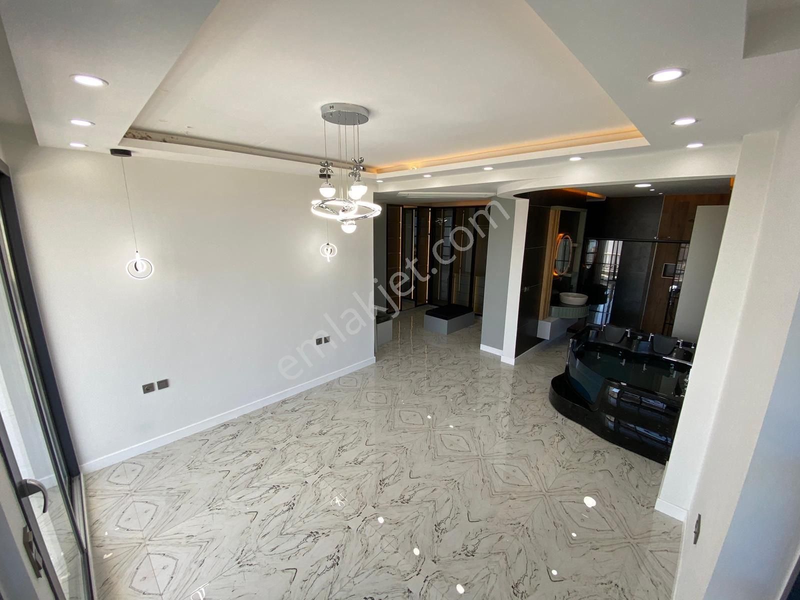 ༺✮•°◤ 𝙔𝘼𝙆𝘼𝙈𝙊𝙕 𝙀𝙈𝙇𝘼𝙆 ◥°•✮༻altınolukta Özel Tasarım 4+1 Satlık Beyaz Konak - Görsel 14