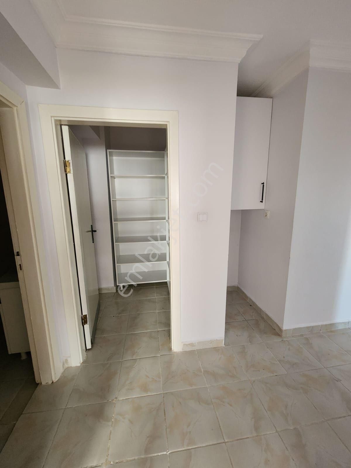 Gül Emlaktan Karapürçek Caddesi Üzerinde 3+1 Kat Konumunda Kot Daire - Görsel 18