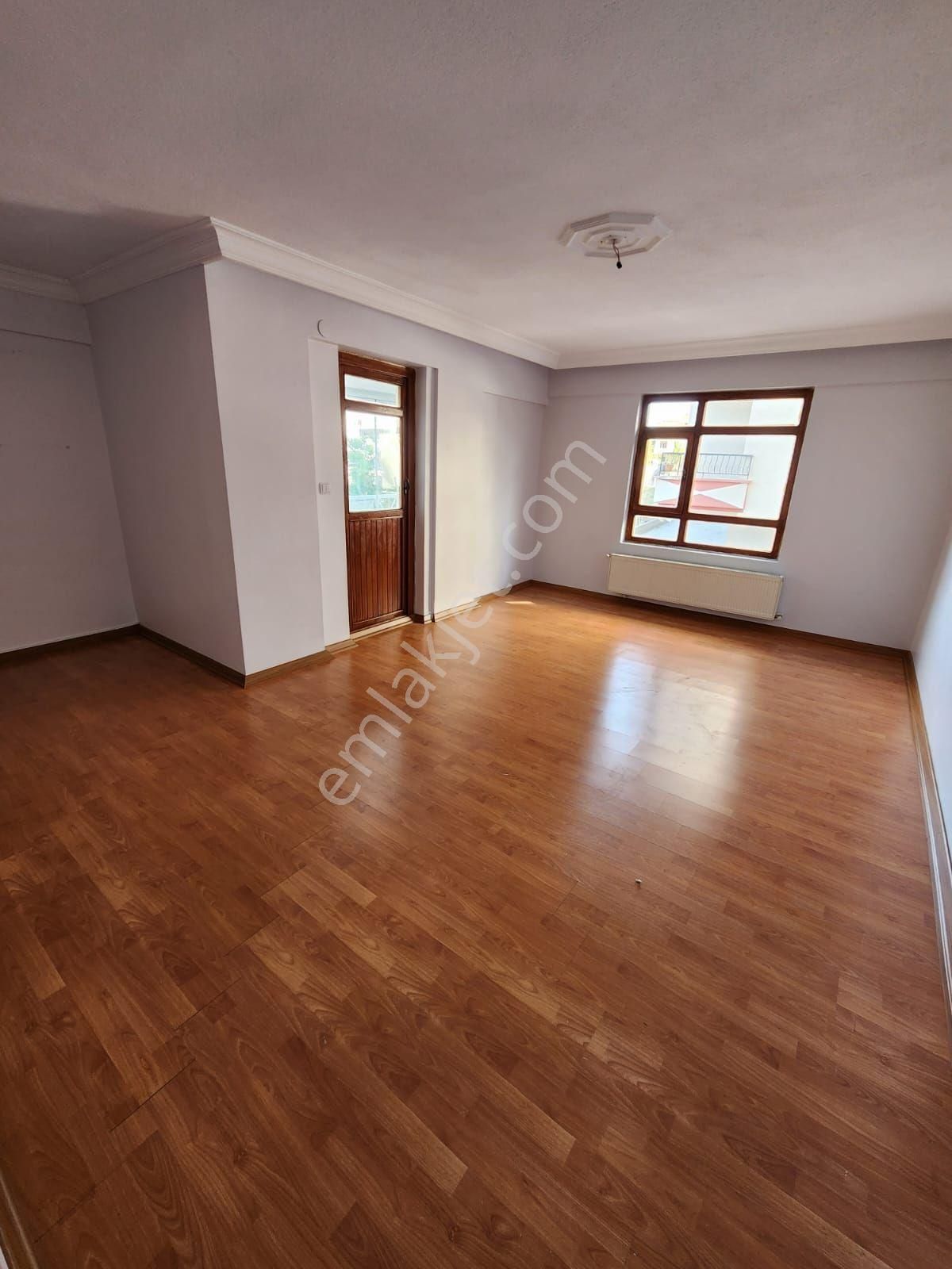 Gül Emlaktan Karapürçek Caddesi Üzerinde 3+1 Kat Konumunda Kot Daire - Görsel 30