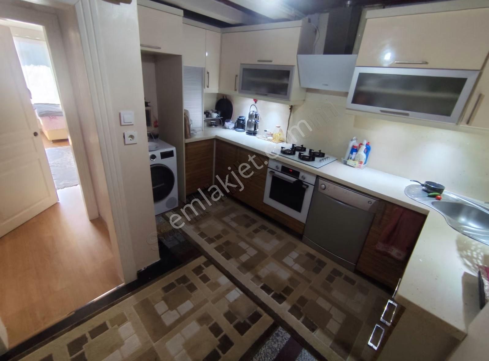 3+1 Ordu Cd Cephe Tramvaya 10 Adım Müthiş 125m² 4. Kat - Görsel 15