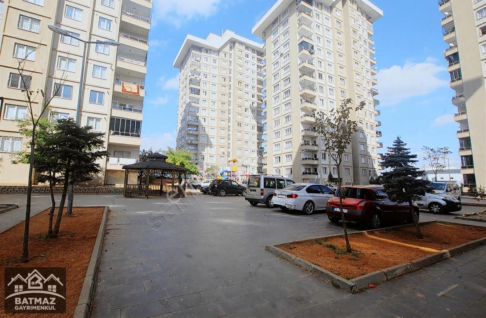 Güzelyurt Konutlarında Satılık Bakımlı (2+1) Daire